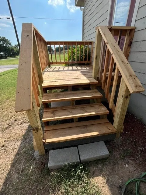 steps to side door