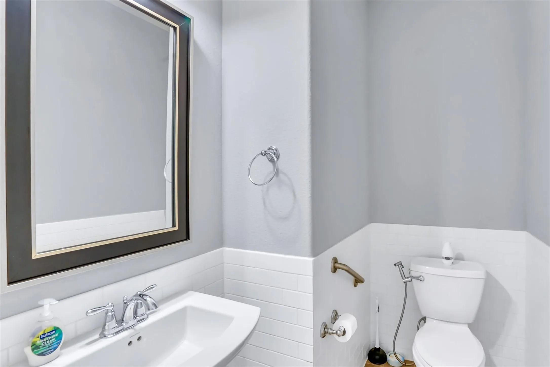 Single Family Residence For Sale in Tarrant County , 6108 Strada Cove, Fort Worth, Texas 76123, 4 Bedroom, 3 Bathroom, 2 Garage spaces, 2,130 Sqft, built in 2019, mls#21287180, Real Estate Agent in Fort Worth, Homes For Sale in Tarrant county, Homes For Sale in Fort Worth, Realtor in Fort Worth Texas, Real Estate Brokerage Independent Realty Texas, Luminita Cordes Realtor