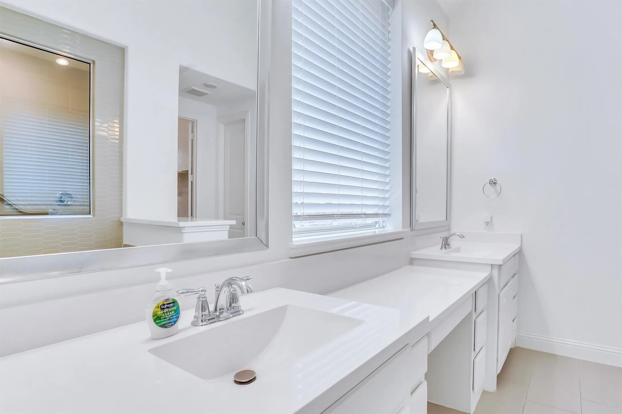 Single Family Residence For Sale in Tarrant County , 6108 Strada Cove, Fort Worth, Texas 76123, 4 Bedroom, 3 Bathroom, 2 Garage spaces, 2,130 Sqft, built in 2019, mls#21287180, Real Estate Agent in Fort Worth, Homes For Sale in Tarrant county, Homes For Sale in Fort Worth, Realtor in Fort Worth Texas, Real Estate Brokerage Independent Realty Texas, Luminita Cordes Realtor