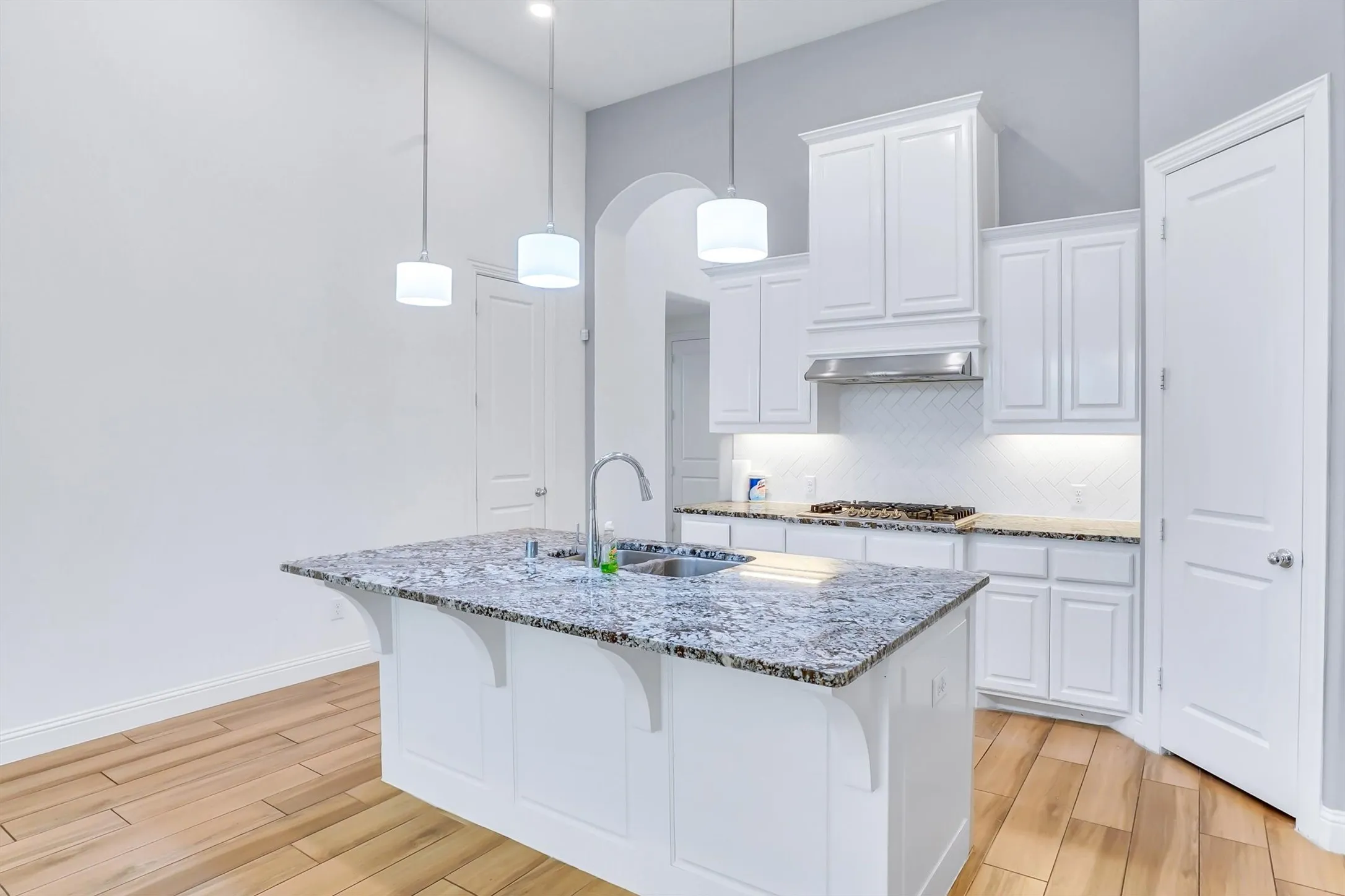 Single Family Residence For Sale in Tarrant County , 6108 Strada Cove, Fort Worth, Texas 76123, 4 Bedroom, 3 Bathroom, 2 Garage spaces, 2,130 Sqft, built in 2019, mls#21287180, Real Estate Agent in Fort Worth, Homes For Sale in Tarrant county, Homes For Sale in Fort Worth, Realtor in Fort Worth Texas, Real Estate Brokerage Independent Realty Texas, Luminita Cordes Realtor