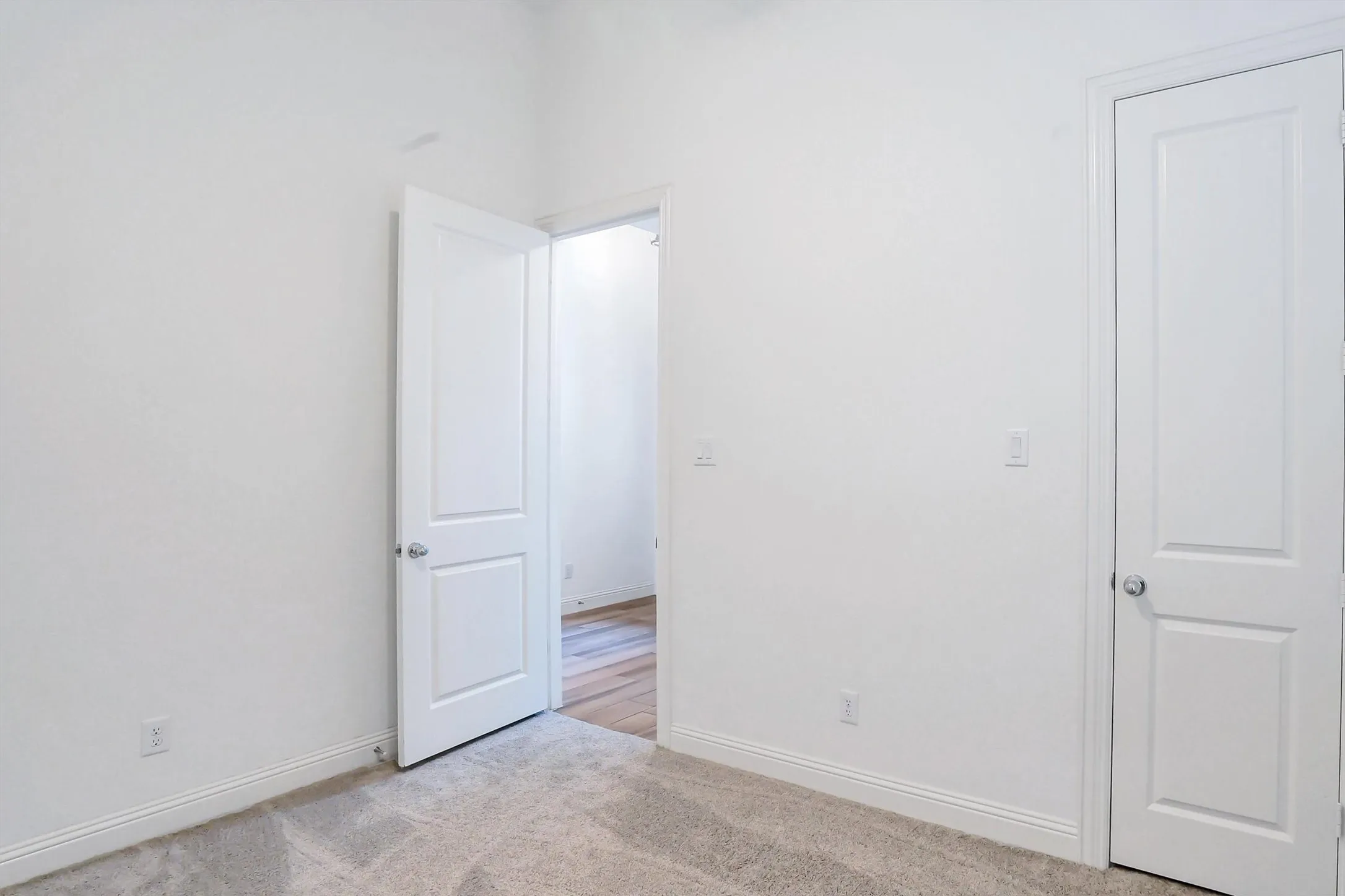 Single Family Residence For Sale in Tarrant County , 6108 Strada Cove, Fort Worth, Texas 76123, 4 Bedroom, 3 Bathroom, 2 Garage spaces, 2,130 Sqft, built in 2019, mls#21287180, Real Estate Agent in Fort Worth, Homes For Sale in Tarrant county, Homes For Sale in Fort Worth, Realtor in Fort Worth Texas, Real Estate Brokerage Independent Realty Texas, Luminita Cordes Realtor