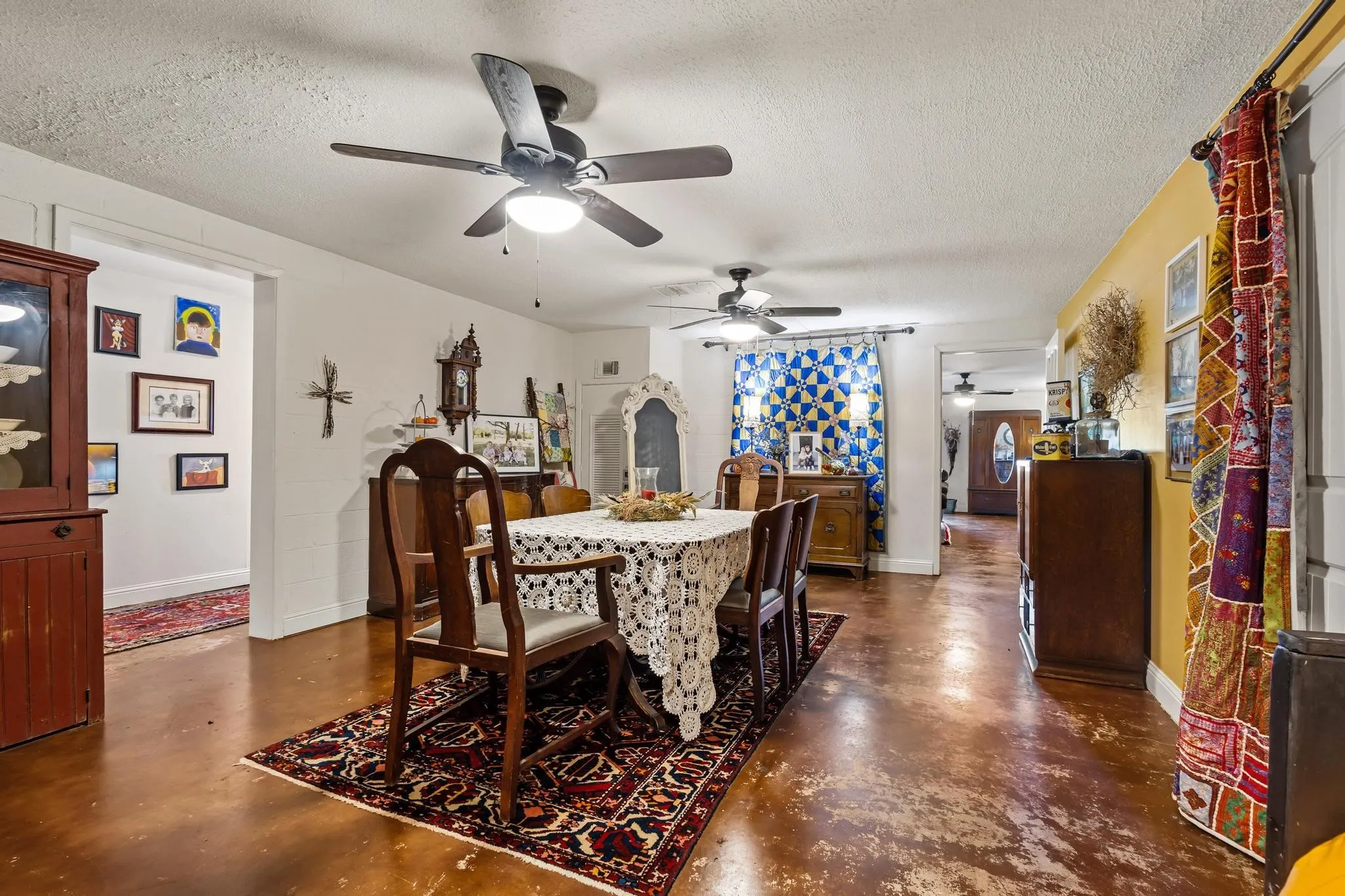 Single Family Residence For Sale in Fannin County , 2321 COUNTY ROAD 2100, Ivanhoe, Texas 75447, 6 Bedroom, 7 Bathroom, 2 Garage spaces, 5,656 Sqft, built in 1979, mls#21287182, Real Estate Agent in Ivanhoe, Homes For Sale in Fannin county, Homes For Sale in Ivanhoe, Realtor in Ivanhoe Texas, Real Estate Brokerage Independent Realty Texas, Luminita Cordes Realtor