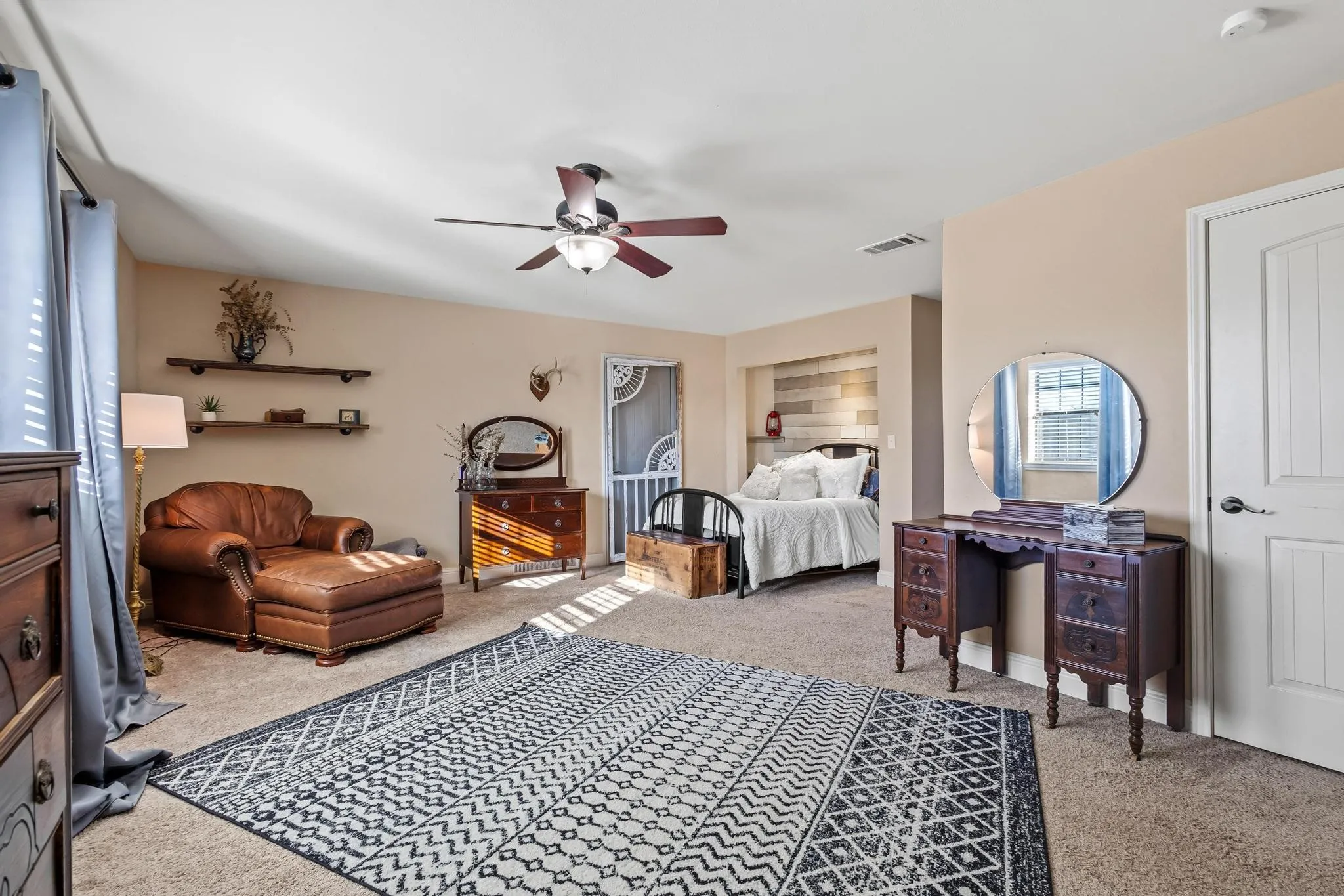 Single Family Residence For Sale in Fannin County , 2321 COUNTY ROAD 2100, Ivanhoe, Texas 75447, 6 Bedroom, 7 Bathroom, 2 Garage spaces, 5,656 Sqft, built in 1979, mls#21287182, Real Estate Agent in Ivanhoe, Homes For Sale in Fannin county, Homes For Sale in Ivanhoe, Realtor in Ivanhoe Texas, Real Estate Brokerage Independent Realty Texas, Luminita Cordes Realtor