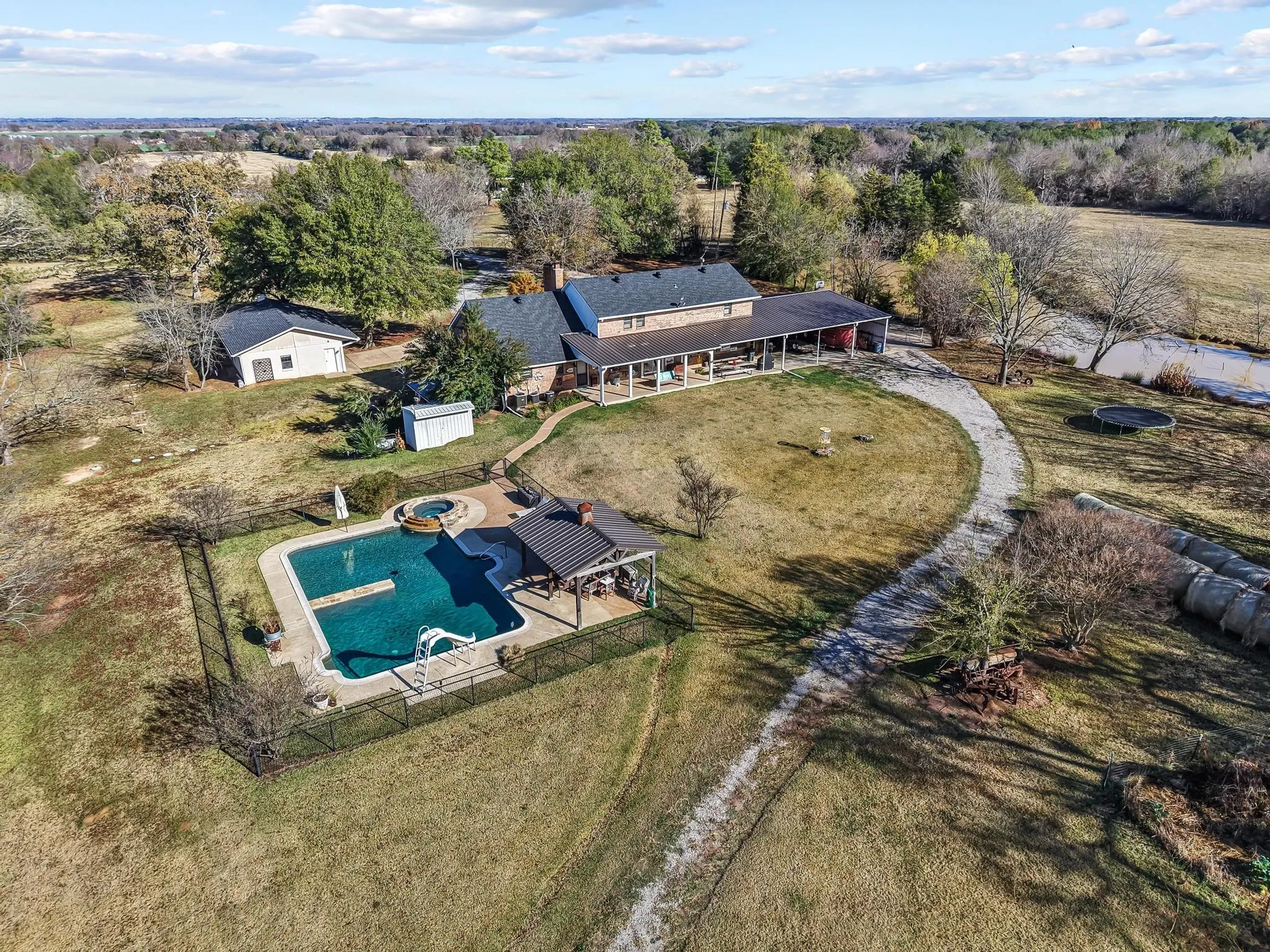 Single Family Residence For Sale in Fannin County , 2321 COUNTY ROAD 2100, Ivanhoe, Texas 75447, 6 Bedroom, 7 Bathroom, 2 Garage spaces, 5,656 Sqft, built in 1979, mls#21287182, Real Estate Agent in Ivanhoe, Homes For Sale in Fannin county, Homes For Sale in Ivanhoe, Realtor in Ivanhoe Texas, Real Estate Brokerage Independent Realty Texas, Luminita Cordes Realtor