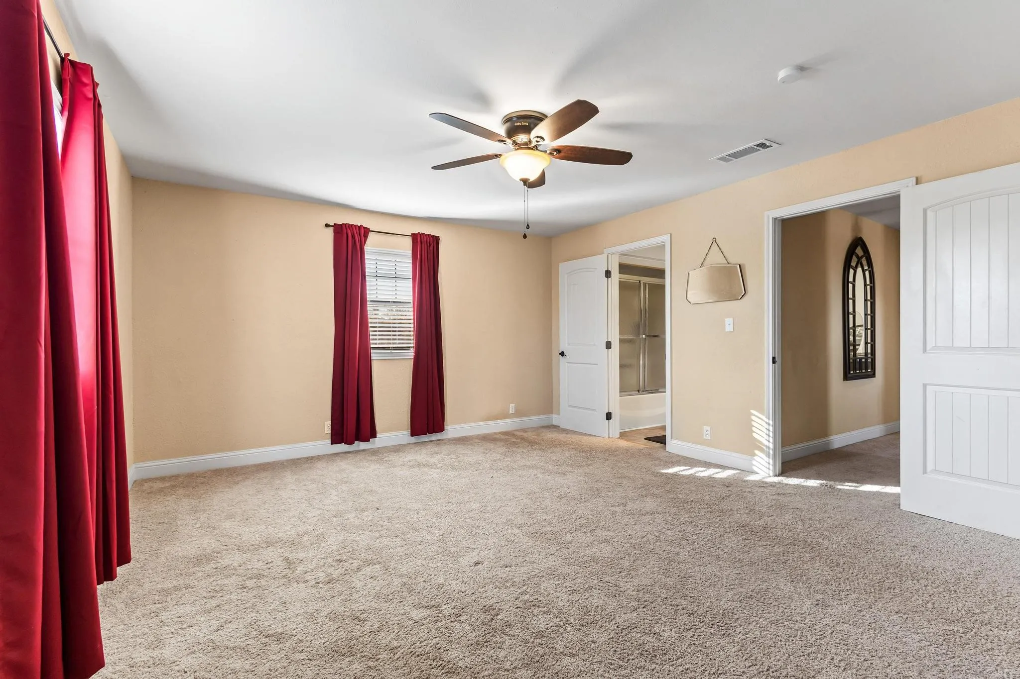 Single Family Residence For Sale in Fannin County , 2321 COUNTY ROAD 2100, Ivanhoe, Texas 75447, 6 Bedroom, 7 Bathroom, 2 Garage spaces, 5,656 Sqft, built in 1979, mls#21287182, Real Estate Agent in Ivanhoe, Homes For Sale in Fannin county, Homes For Sale in Ivanhoe, Realtor in Ivanhoe Texas, Real Estate Brokerage Independent Realty Texas, Luminita Cordes Realtor
