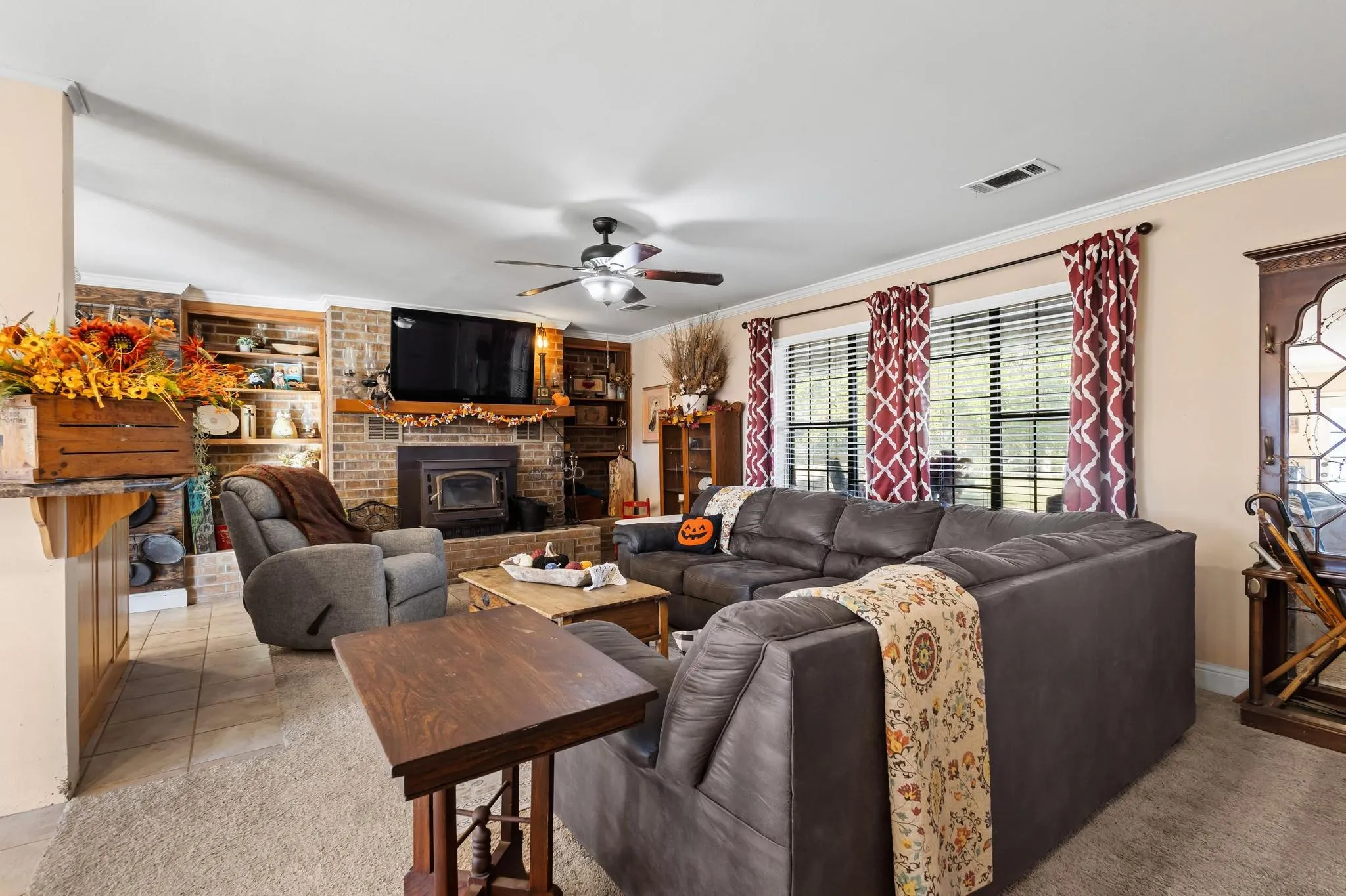 Single Family Residence For Sale in Fannin County , 2321 COUNTY ROAD 2100, Ivanhoe, Texas 75447, 6 Bedroom, 7 Bathroom, 2 Garage spaces, 5,656 Sqft, built in 1979, mls#21287182, Real Estate Agent in Ivanhoe, Homes For Sale in Fannin county, Homes For Sale in Ivanhoe, Realtor in Ivanhoe Texas, Real Estate Brokerage Independent Realty Texas, Luminita Cordes Realtor