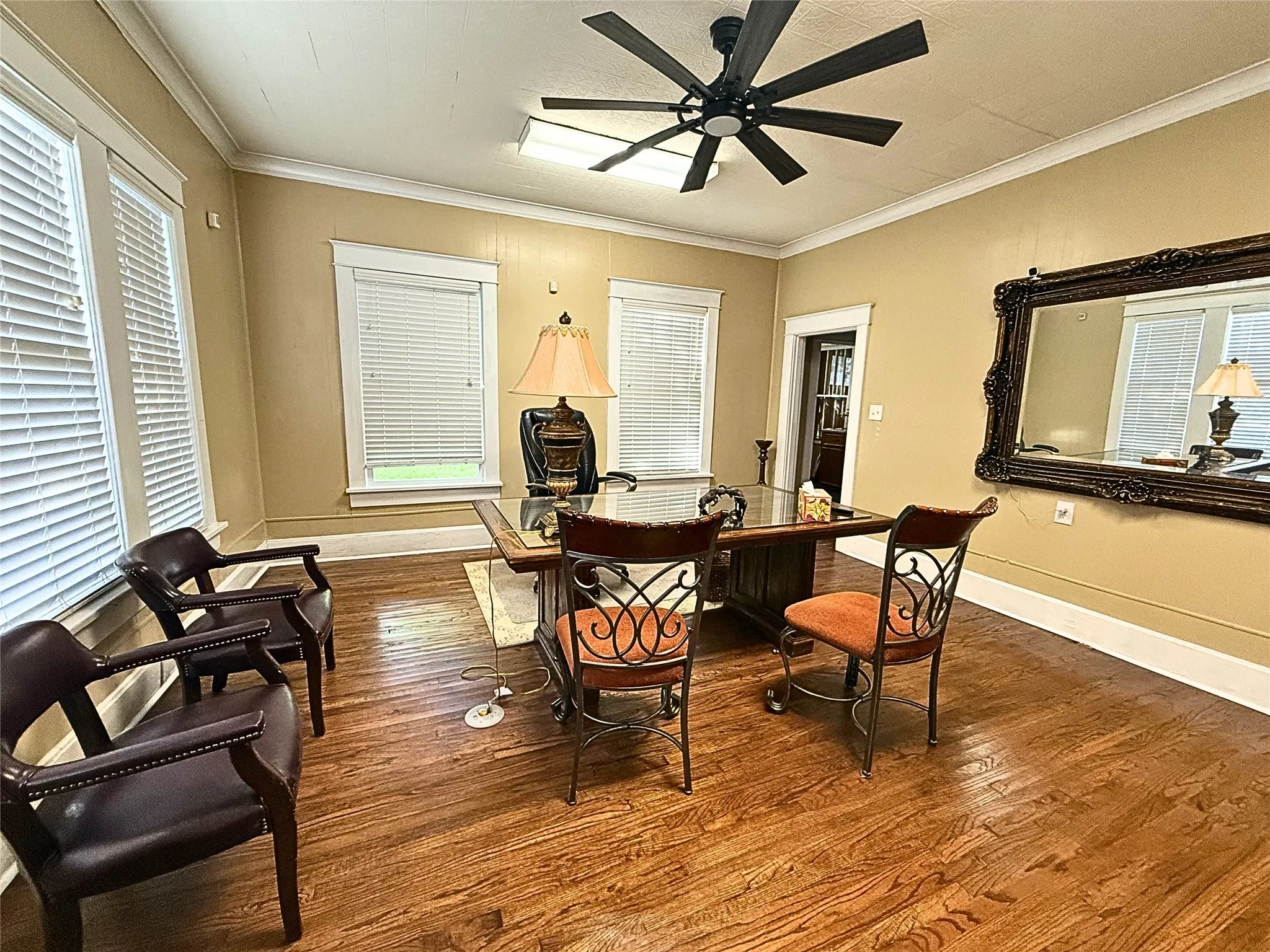 Office For Rent in Navarro County , 806 W 7th Avenue, Corsicana, Texas 75110, 0, 0, Garage spaces, 0 Sqft, built in 1914, Price $2,500, mls#21287024, Real Estate Agent in Corsicana, Homes For Rent in Navarro county, Homes For Rent in Corsicana, Realtor in Corsicana Texas, Real Estate Brokerage Independent Realty Texas, Luminita Cordes Realtor