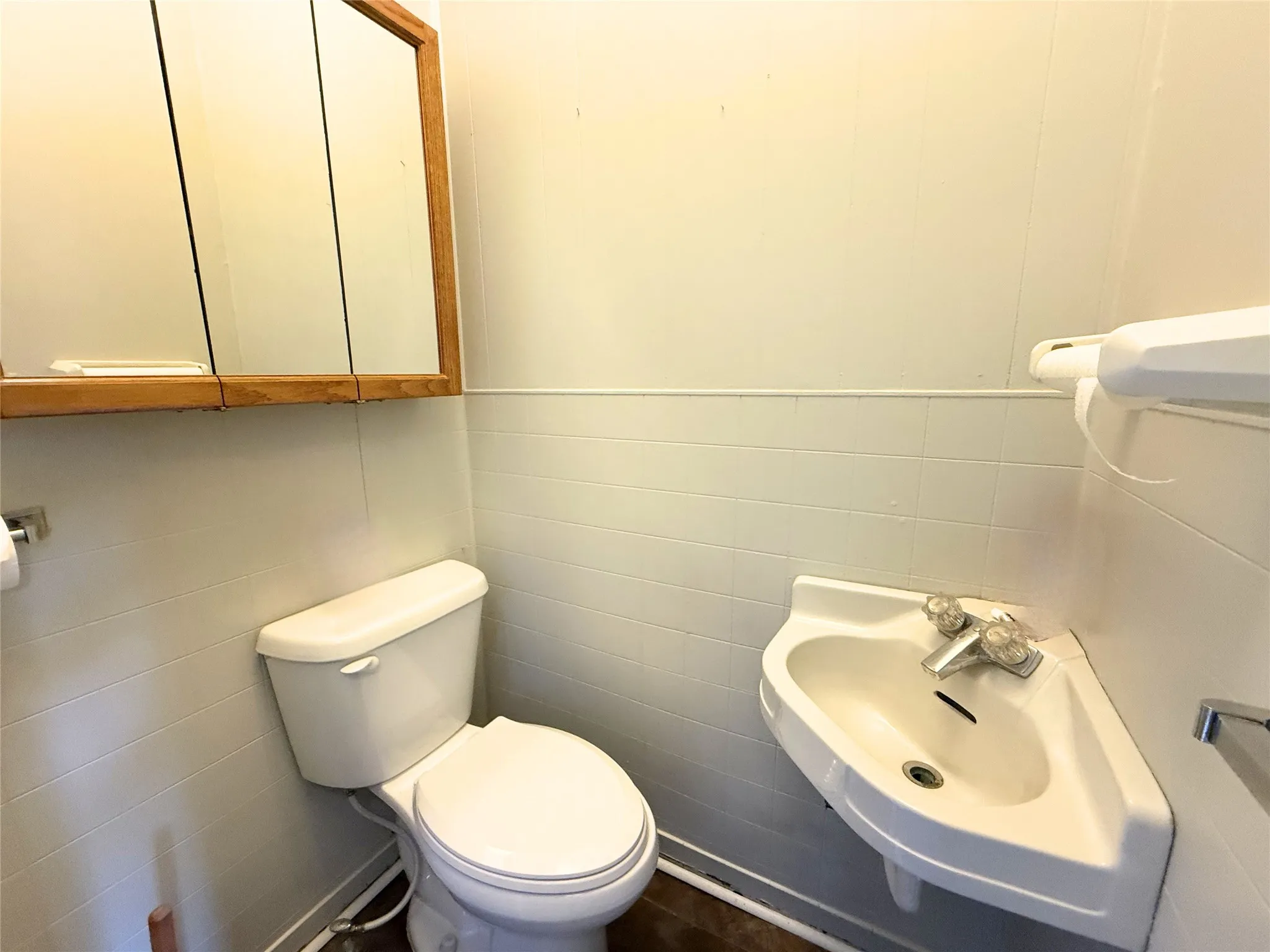 Office For Rent in Navarro County , 806 W 7th Avenue, Corsicana, Texas 75110, 0, 0, Garage spaces, 0 Sqft, built in 1914, Price $2,500, mls#21287024, Real Estate Agent in Corsicana, Homes For Rent in Navarro county, Homes For Rent in Corsicana, Realtor in Corsicana Texas, Real Estate Brokerage Independent Realty Texas, Luminita Cordes Realtor