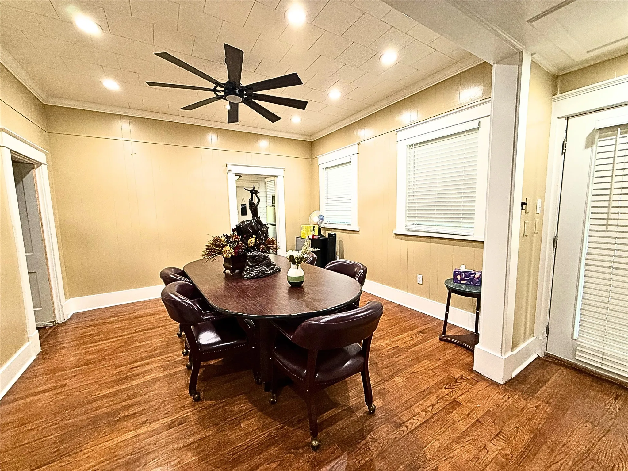 Office For Rent in Navarro County , 806 W 7th Avenue, Corsicana, Texas 75110, 0, 0, Garage spaces, 0 Sqft, built in 1914, Price $2,500, mls#21287024, Real Estate Agent in Corsicana, Homes For Rent in Navarro county, Homes For Rent in Corsicana, Realtor in Corsicana Texas, Real Estate Brokerage Independent Realty Texas, Luminita Cordes Realtor