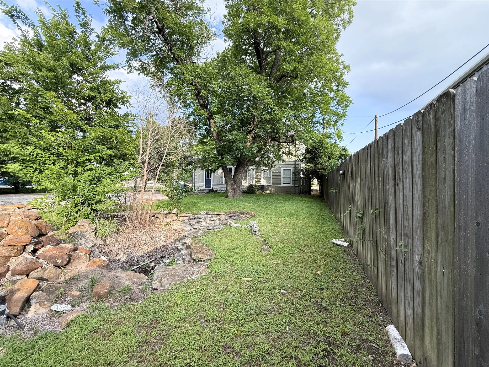 Office For Rent in Navarro County , 806 W 7th Avenue, Corsicana, Texas 75110, 0, 0, Garage spaces, 0 Sqft, built in 1914, Price $2,500, mls#21287024, Real Estate Agent in Corsicana, Homes For Rent in Navarro county, Homes For Rent in Corsicana, Realtor in Corsicana Texas, Real Estate Brokerage Independent Realty Texas, Luminita Cordes Realtor