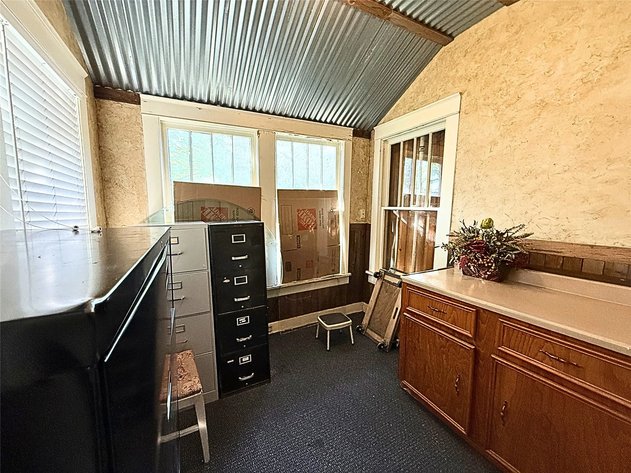 Office For Rent in Navarro County , 806 W 7th Avenue, Corsicana, Texas 75110, 0, 0, Garage spaces, 0 Sqft, built in 1914, Price $2,500, mls#21287024, Real Estate Agent in Corsicana, Homes For Rent in Navarro county, Homes For Rent in Corsicana, Realtor in Corsicana Texas, Real Estate Brokerage Independent Realty Texas, Luminita Cordes Realtor