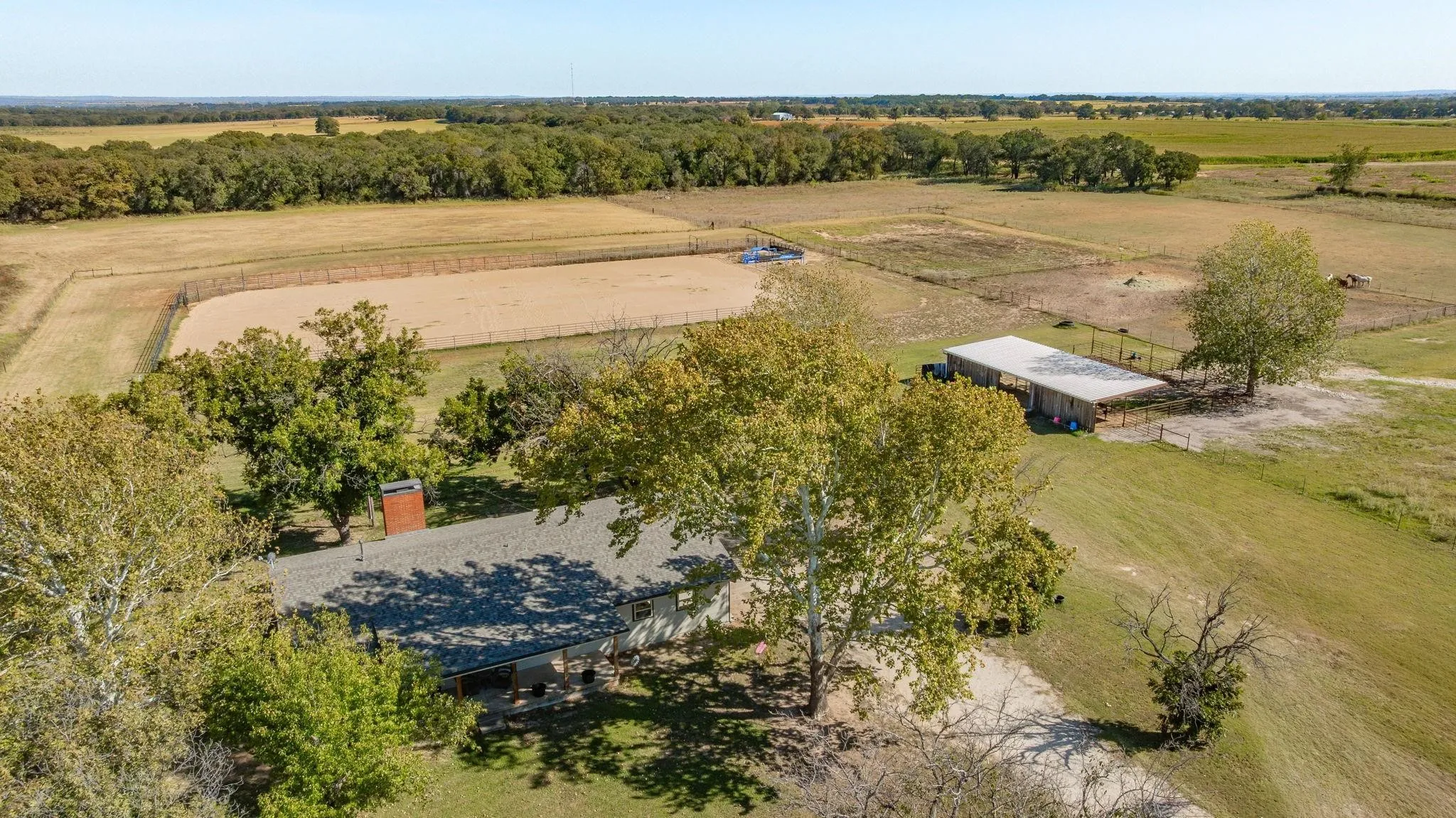 Single Family Residence For Sale in Comanche County , 551 County Road 416, Comanche, Texas 76442, 4 Bedroom, 2 Bathroom, Garage spaces, 1,864 Sqft, built in 1967, mls#21287127, Real Estate Agent in Comanche, Homes For Sale in Comanche county, Homes For Sale in Comanche, Realtor in Comanche Texas, Real Estate Brokerage Independent Realty Texas, Luminita Cordes Realtor