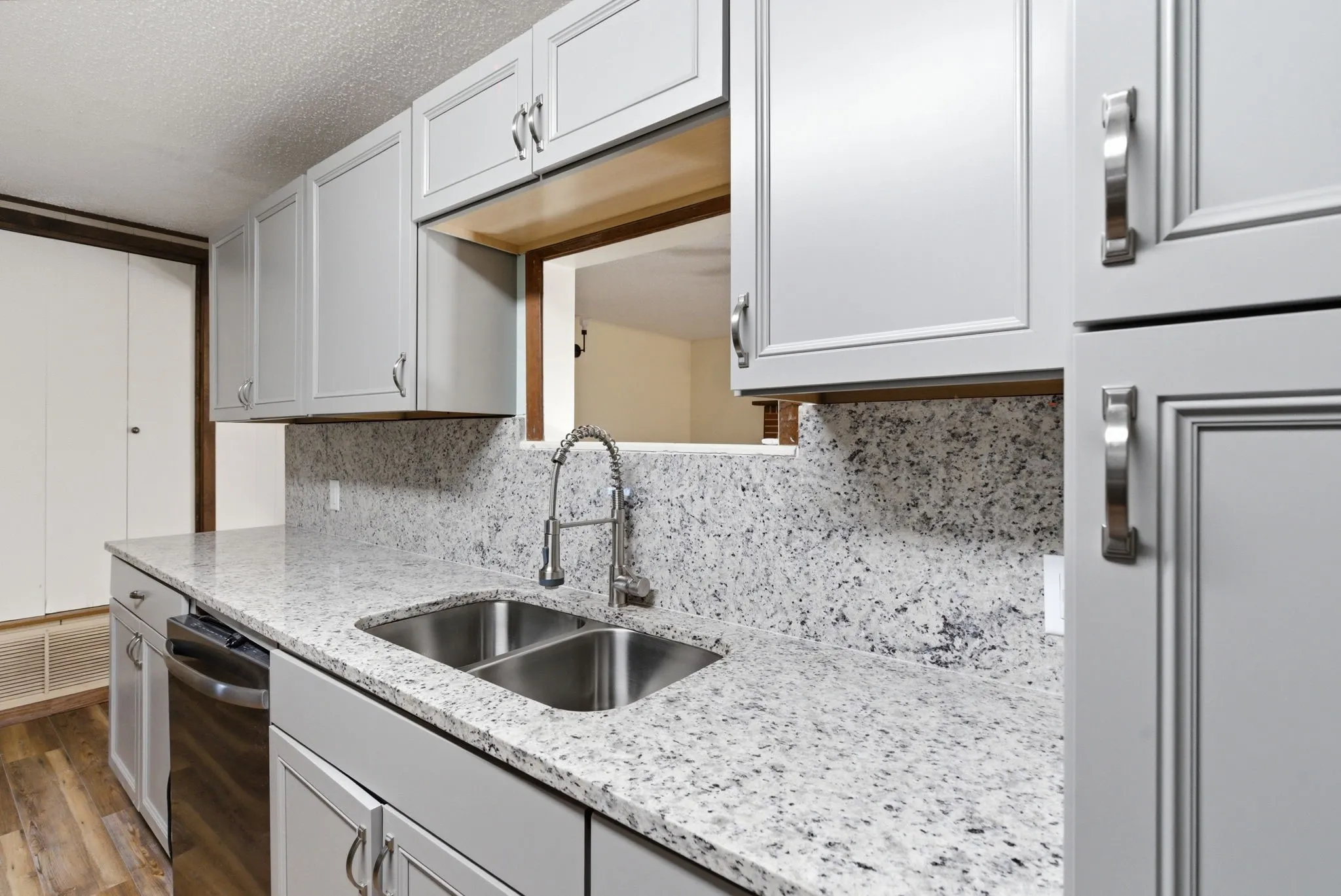 Single Family Residence For Sale in Comanche County , 551 County Road 416, Comanche, Texas 76442, 4 Bedroom, 2 Bathroom, Garage spaces, 1,864 Sqft, built in 1967, mls#21287127, Real Estate Agent in Comanche, Homes For Sale in Comanche county, Homes For Sale in Comanche, Realtor in Comanche Texas, Real Estate Brokerage Independent Realty Texas, Luminita Cordes Realtor