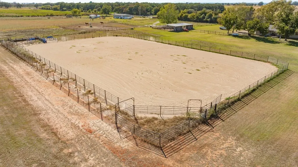 Single Family Residence For Sale in Comanche County , 551 County Road 416, Comanche, Texas 76442, 4 Bedroom, 2 Bathroom, Garage spaces, 1,864 Sqft, built in 1967, mls#21287127, Real Estate Agent in Comanche, Homes For Sale in Comanche county, Homes For Sale in Comanche, Realtor in Comanche Texas, Real Estate Brokerage Independent Realty Texas, Luminita Cordes Realtor
