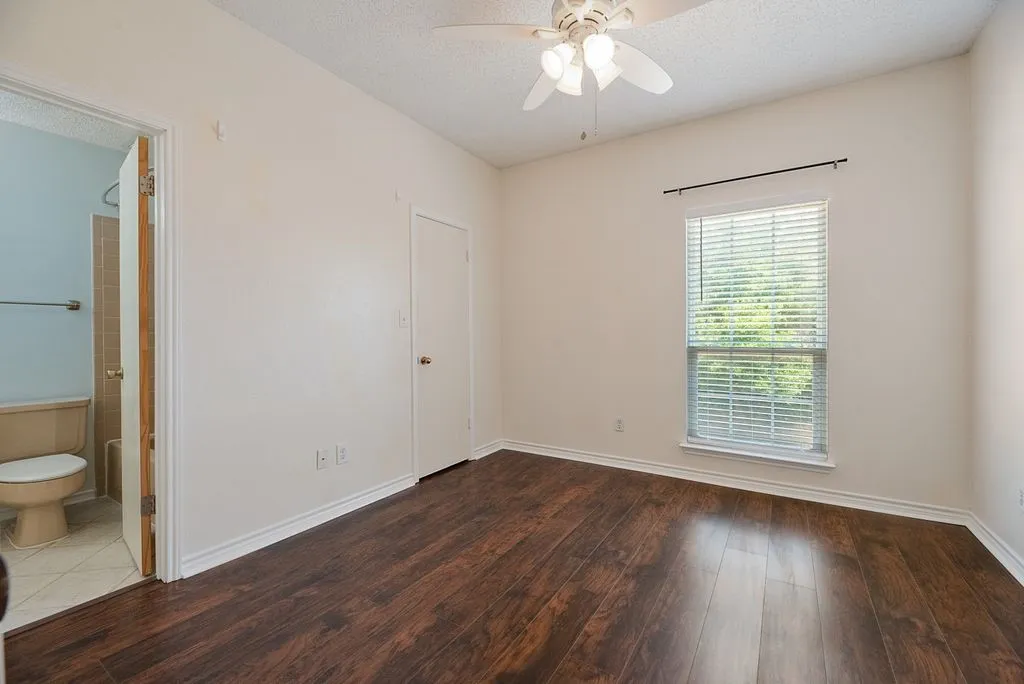 Single Family Residence For Sale in Dallas County , 8600 Coppertowne Lane 1901, Dallas, Texas 75243, 2 Bedrooms, 2 Bathrooms, Garage spaces, 968 Sqft, built in 1984, Price $219,999, mls#21285166, Real Estate Agent in Dallas, Homes For Sale in Dallas county, Homes For Sale in Dallas, Realtor in Dallas Texas, Real Estate Brokerage Independent Realty Texas, Luminita Cordes Realtor