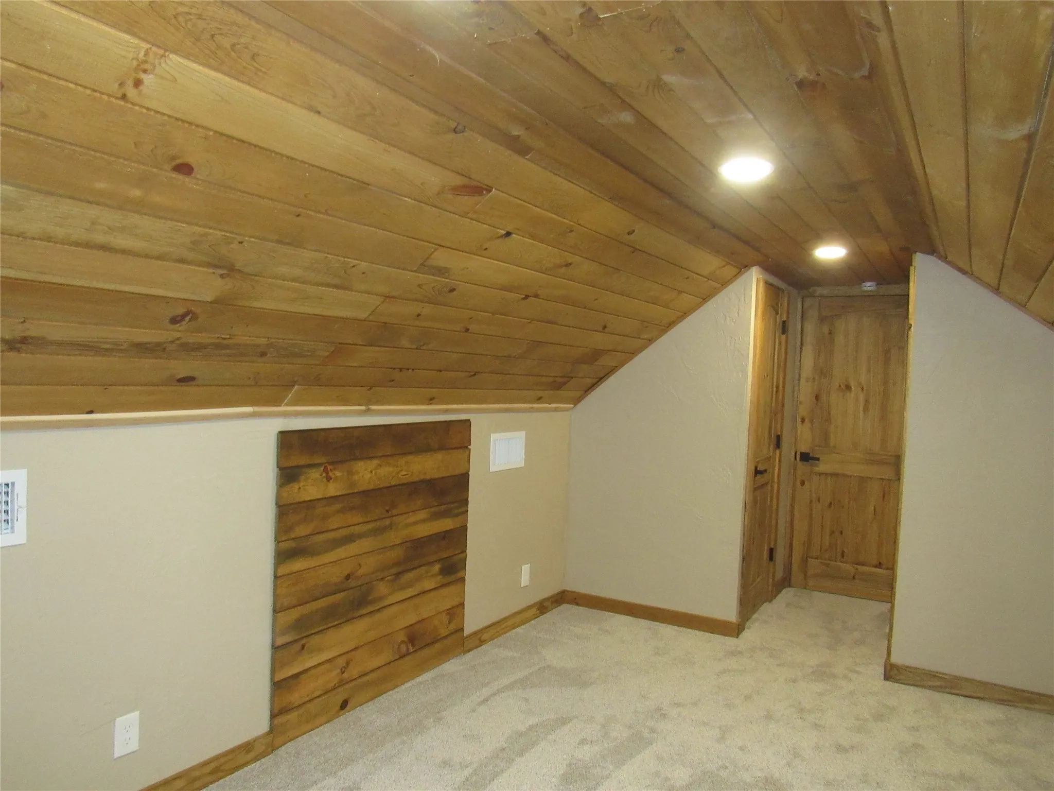 upstairs bedroom hvac closet