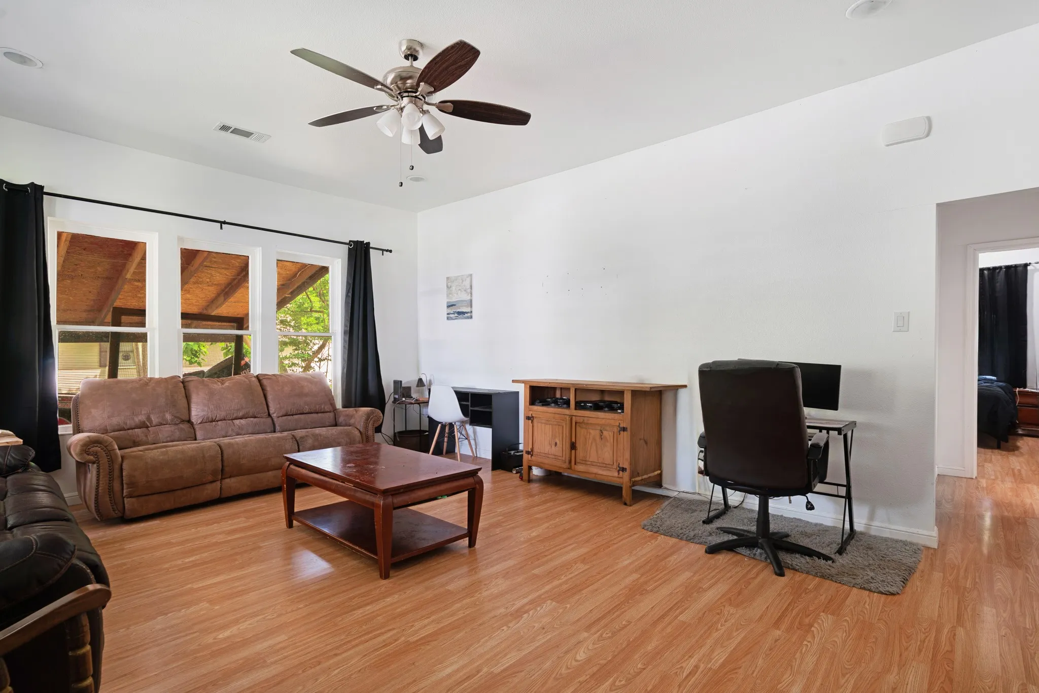 Single Family Residence For Sale in Lamar County , 403 Monroe, Deport, Texas 75434, 3 Bedrooms, 2 Bathrooms, Garage spaces, 1,272 Sqft, built in 0, Price $147,000, mls#21286959, Real Estate Agent in Deport, Homes For Sale in Lamar county, Homes For Sale in Deport, Realtor in Deport Texas, Real Estate Brokerage Independent Realty Texas, Luminita Cordes Realtor
