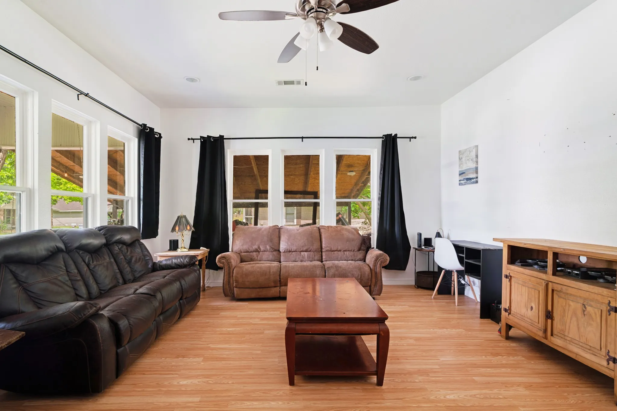 Single Family Residence For Sale in Lamar County , 403 Monroe, Deport, Texas 75434, 3 Bedrooms, 2 Bathrooms, Garage spaces, 1,272 Sqft, built in 0, Price $147,000, mls#21286959, Real Estate Agent in Deport, Homes For Sale in Lamar county, Homes For Sale in Deport, Realtor in Deport Texas, Real Estate Brokerage Independent Realty Texas, Luminita Cordes Realtor