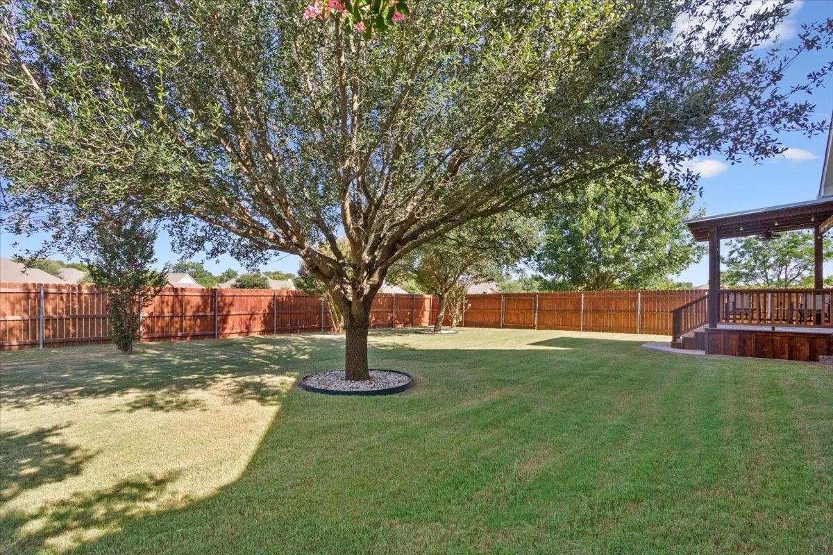 Single Family Residence For Sale in Mc Lennan County , 744 N Old Robinson Road, Robinson, Texas 76706, 3 Bedroom, 3 Bathroom, Garage spaces, 1,735 Sqft, built in 2010, mls#21286083, Real Estate Agent in Robinson, Homes For Sale in Mc Lennan county, Homes For Sale in Robinson, Realtor in Robinson Texas, Real Estate Brokerage Independent Realty Texas, Luminita Cordes Realtor