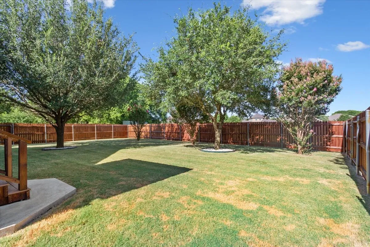 Single Family Residence For Sale in Mc Lennan County , 744 N Old Robinson Road, Robinson, Texas 76706, 3 Bedroom, 3 Bathroom, Garage spaces, 1,735 Sqft, built in 2010, mls#21286083, Real Estate Agent in Robinson, Homes For Sale in Mc Lennan county, Homes For Sale in Robinson, Realtor in Robinson Texas, Real Estate Brokerage Independent Realty Texas, Luminita Cordes Realtor