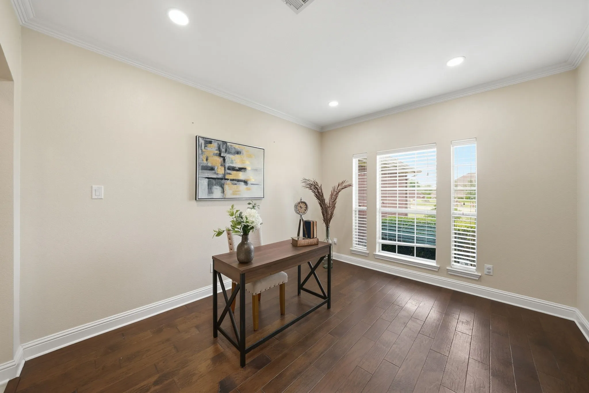 Single Family Residence For Sale in Collin County , 2606 Ash Drive, St Paul, Texas 75098, 4 Bedrooms, 3 Bathrooms, 3 Garage spaces, 2,578 Sqft, built in 2005, Price $650,000, mls#21286080, Real Estate Agent in St Paul, Homes For Sale in Collin county, Homes For Sale in St Paul, Realtor in St Paul Texas, Real Estate Brokerage Independent Realty Texas, Luminita Cordes Realtor