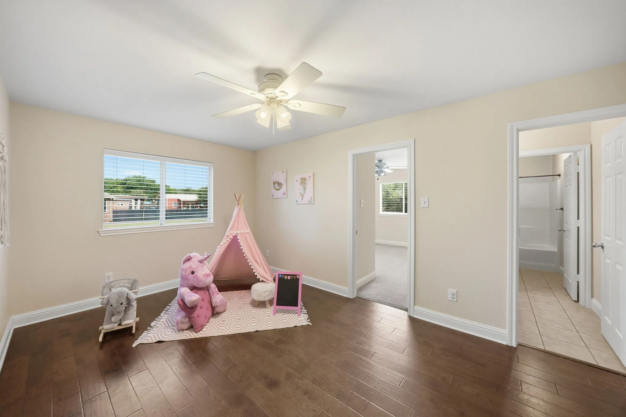 Single Family Residence For Sale in Collin County , 2606 Ash Drive, St Paul, Texas 75098, 4 Bedrooms, 3 Bathrooms, 3 Garage spaces, 2,578 Sqft, built in 2005, Price $650,000, mls#21286080, Real Estate Agent in St Paul, Homes For Sale in Collin county, Homes For Sale in St Paul, Realtor in St Paul Texas, Real Estate Brokerage Independent Realty Texas, Luminita Cordes Realtor