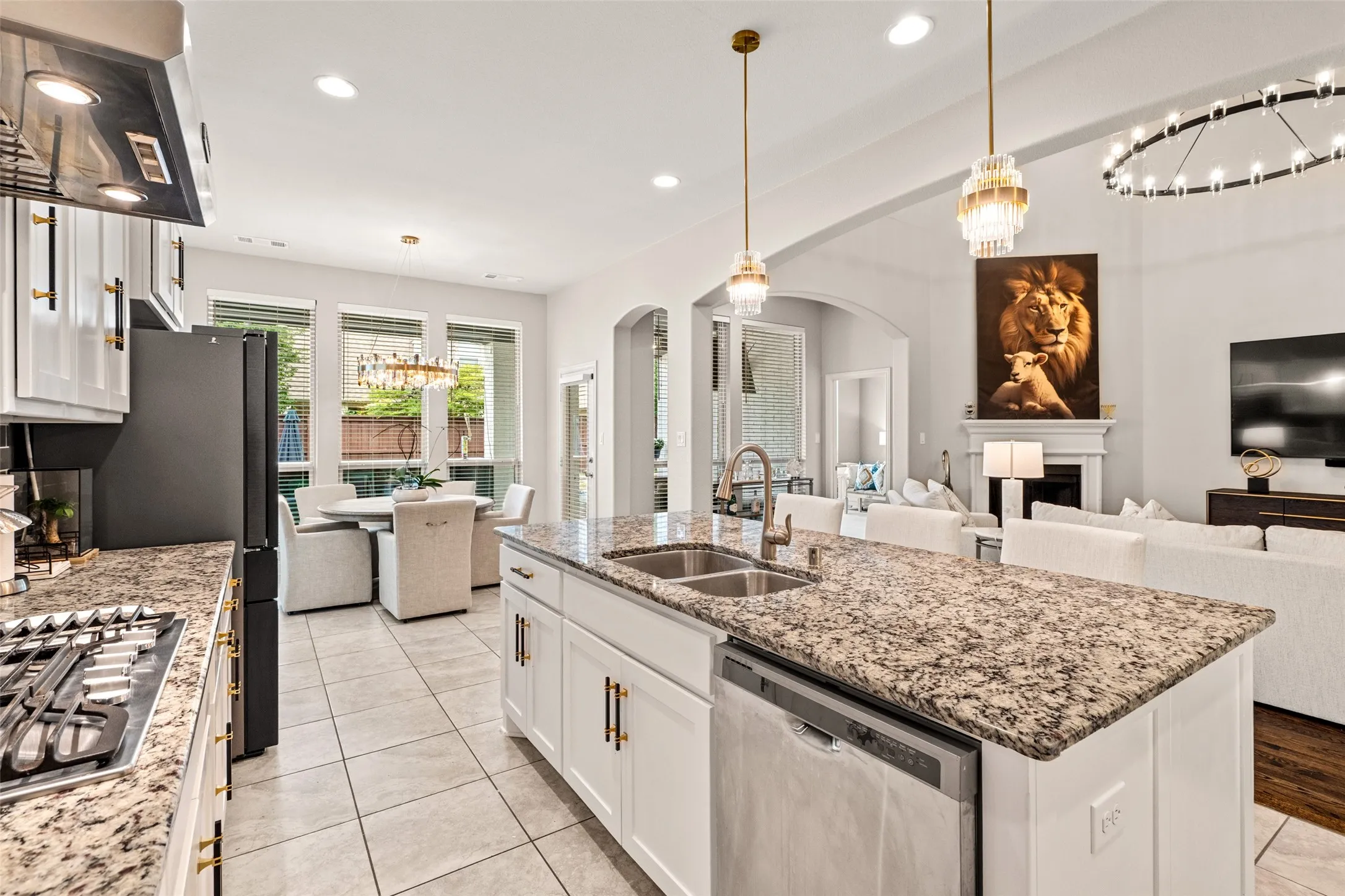 Single Family Residence For Sale in Denton County , 3017 Little Mill, The Colony, Texas 75056, 4 Bedroom, 5 Bathroom, 2 Garage spaces, 3,522 Sqft, built in 2015, mls#21287029, Real Estate Agent in The Colony, Homes For Sale in Denton county, Homes For Sale in The Colony, Realtor in The Colony Texas, Real Estate Brokerage Independent Realty Texas, Luminita Cordes Realtor