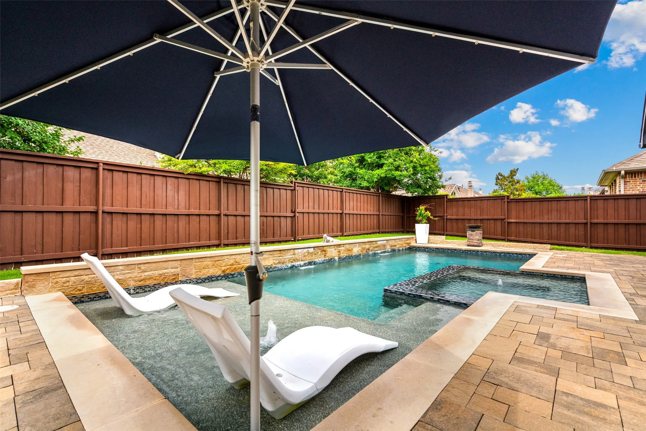 Single Family Residence For Sale in Denton County , 3017 Little Mill, The Colony, Texas 75056, 4 Bedroom, 5 Bathroom, 2 Garage spaces, 3,522 Sqft, built in 2015, mls#21287029, Real Estate Agent in The Colony, Homes For Sale in Denton county, Homes For Sale in The Colony, Realtor in The Colony Texas, Real Estate Brokerage Independent Realty Texas, Luminita Cordes Realtor