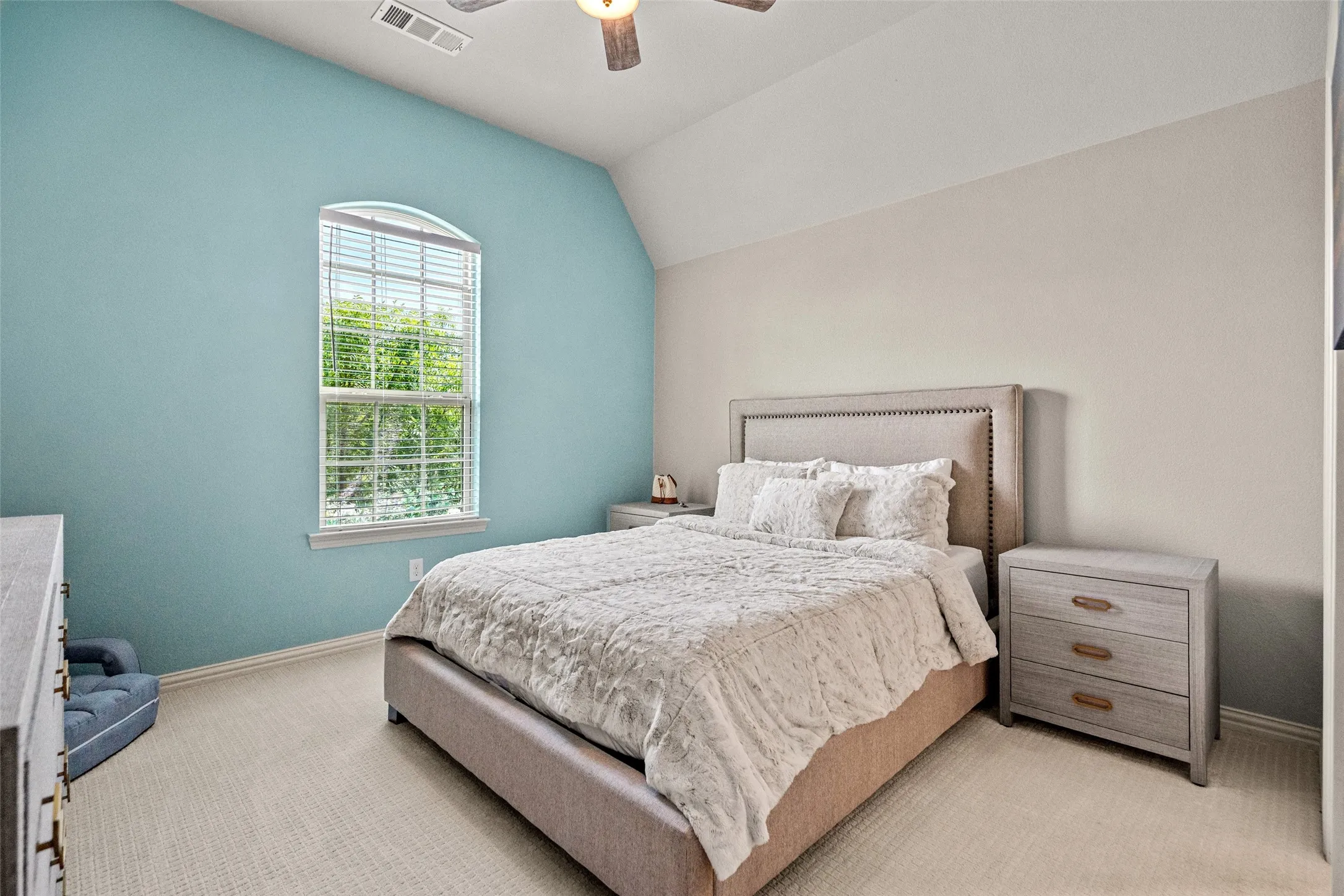 Single Family Residence For Sale in Denton County , 3017 Little Mill, The Colony, Texas 75056, 4 Bedroom, 5 Bathroom, 2 Garage spaces, 3,522 Sqft, built in 2015, mls#21287029, Real Estate Agent in The Colony, Homes For Sale in Denton county, Homes For Sale in The Colony, Realtor in The Colony Texas, Real Estate Brokerage Independent Realty Texas, Luminita Cordes Realtor