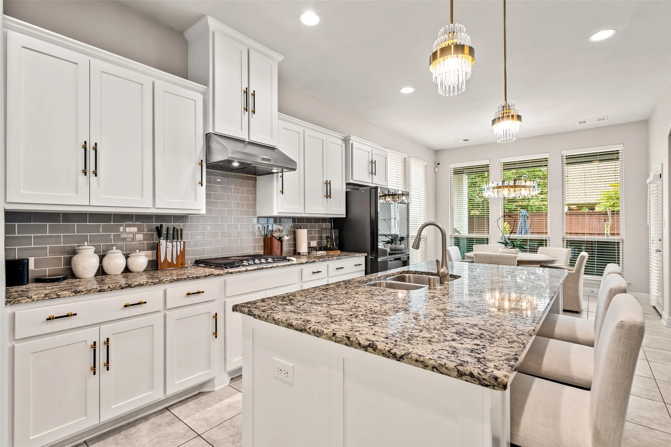 Single Family Residence For Sale in Denton County , 3017 Little Mill, The Colony, Texas 75056, 4 Bedroom, 5 Bathroom, 2 Garage spaces, 3,522 Sqft, built in 2015, mls#21287029, Real Estate Agent in The Colony, Homes For Sale in Denton county, Homes For Sale in The Colony, Realtor in The Colony Texas, Real Estate Brokerage Independent Realty Texas, Luminita Cordes Realtor