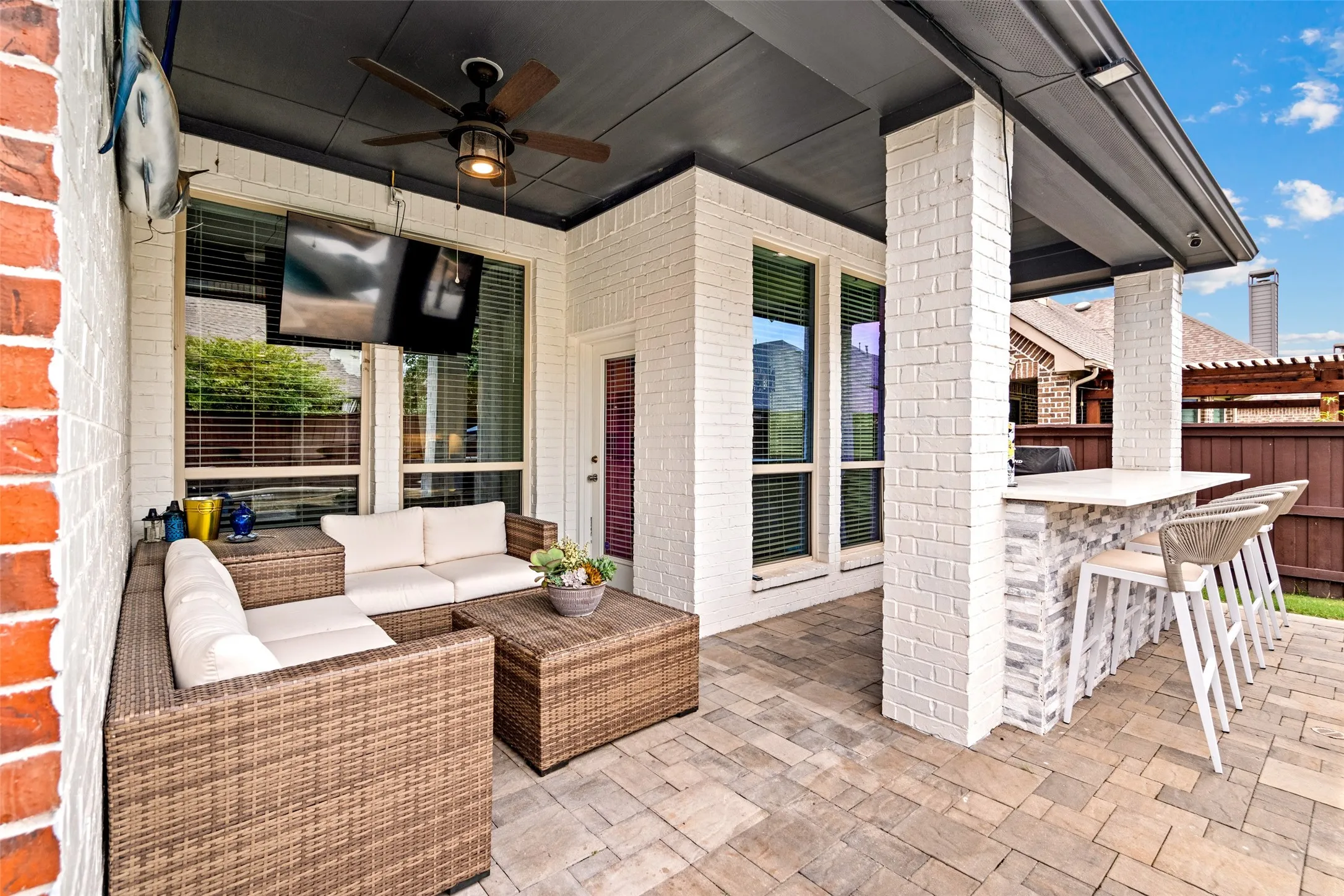 Single Family Residence For Sale in Denton County , 3017 Little Mill, The Colony, Texas 75056, 4 Bedroom, 5 Bathroom, 2 Garage spaces, 3,522 Sqft, built in 2015, mls#21287029, Real Estate Agent in The Colony, Homes For Sale in Denton county, Homes For Sale in The Colony, Realtor in The Colony Texas, Real Estate Brokerage Independent Realty Texas, Luminita Cordes Realtor