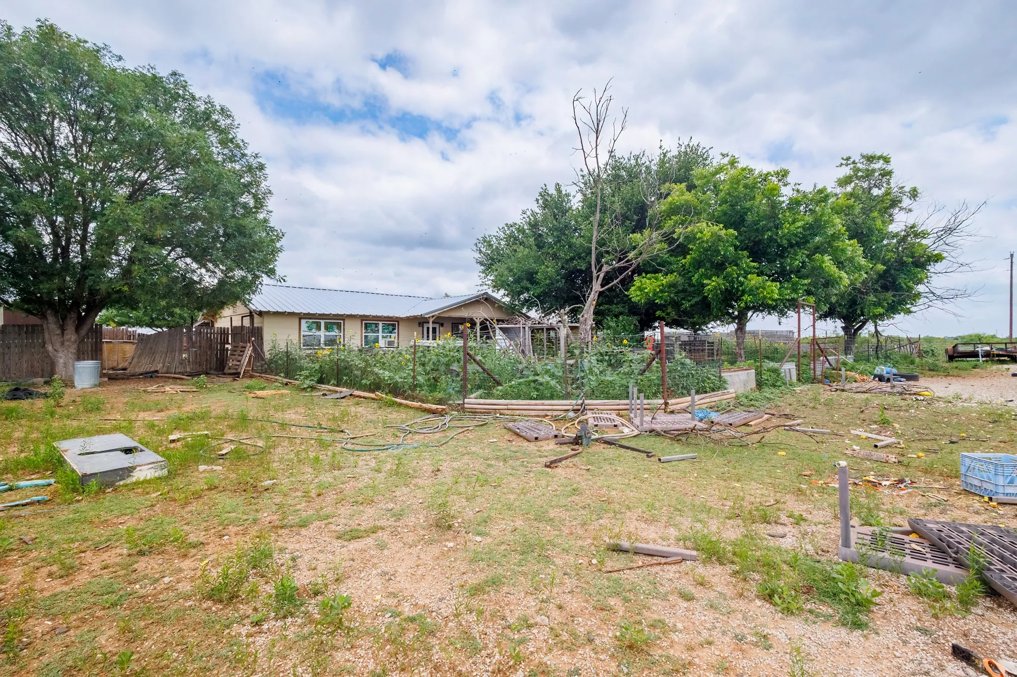 Single Family Residence For Sale in Coleman County , 12759 Fm 1176, Santa Anna, Texas 76878, 4 Bedrooms, 2 Bathrooms, Garage spaces, 2,500 Sqft, built in 1975, Price $145,000, mls#21287289, Real Estate Agent in Santa Anna, Homes For Sale in Coleman county, Homes For Sale in Santa Anna, Realtor in Santa Anna Texas, Real Estate Brokerage Independent Realty Texas, Luminita Cordes Realtor