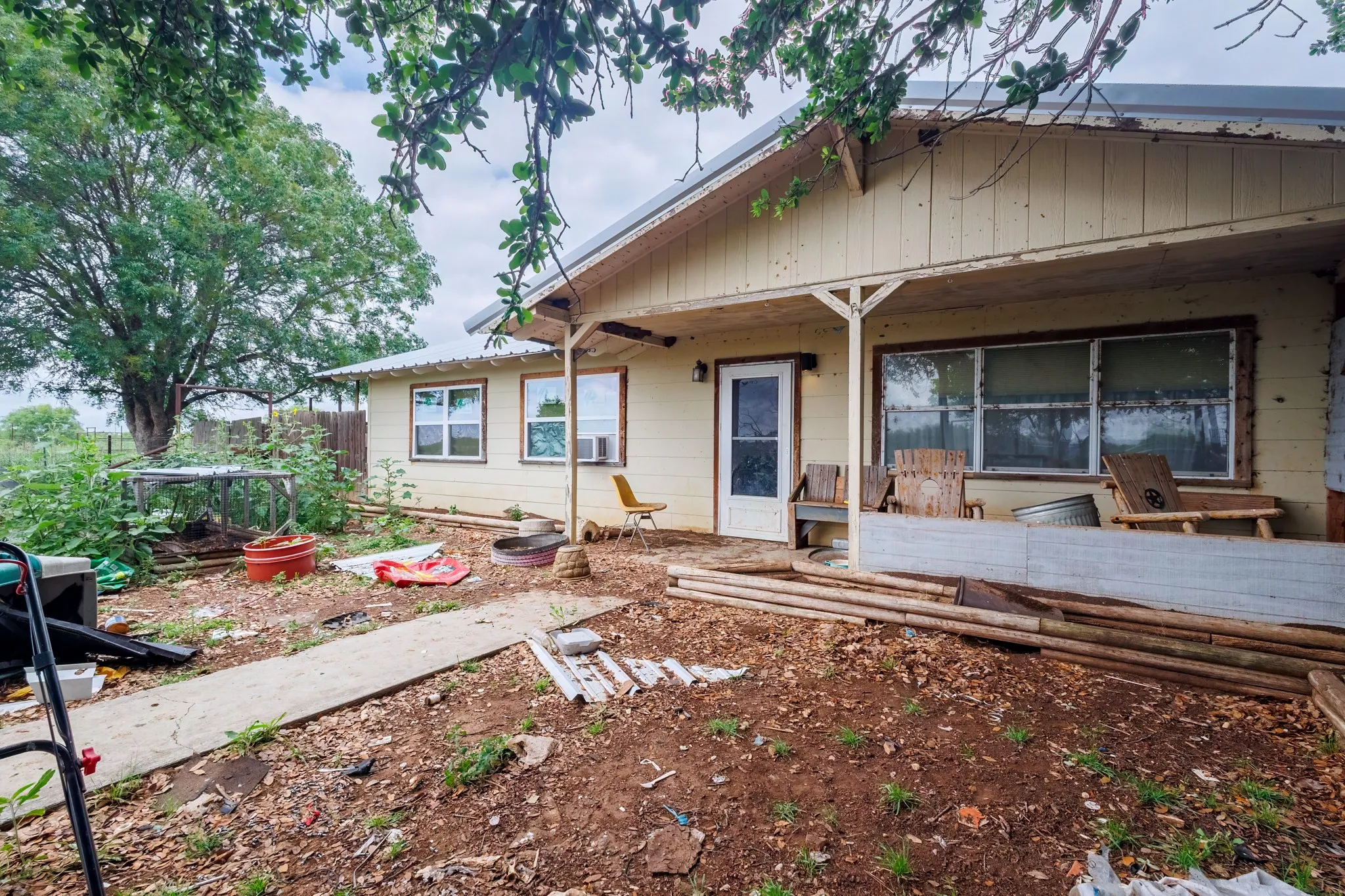 Single Family Residence For Sale in Coleman County , 12759 Fm 1176, Santa Anna, Texas 76878, 4 Bedrooms, 2 Bathrooms, Garage spaces, 2,500 Sqft, built in 1975, Price $145,000, mls#21287289, Real Estate Agent in Santa Anna, Homes For Sale in Coleman county, Homes For Sale in Santa Anna, Realtor in Santa Anna Texas, Real Estate Brokerage Independent Realty Texas, Luminita Cordes Realtor