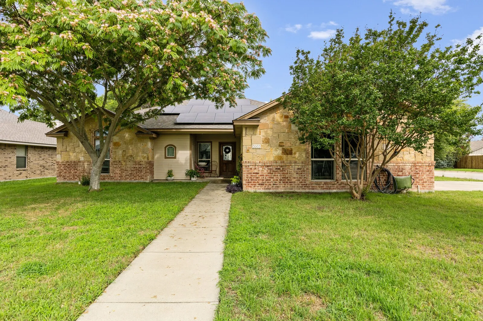 Single Family Residence For Sale in Bell County , 2002 Carriage House Drive, Temple, Texas 76502, 4 Bedrooms, 2 Bathrooms, 2 Garage spaces, 1,648 Sqft, built in 2011, Price $287,900, mls#21284500, Real Estate Agent in Temple, Homes For Sale in Bell county, Homes For Sale in Temple, Realtor in Temple Texas, Real Estate Brokerage Independent Realty Texas, Luminita Cordes Realtor