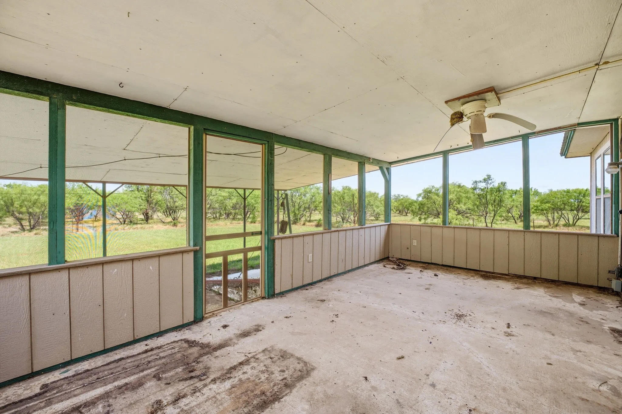 Single Family Residence For Sale in Eastland County , 2309 County Road 295, Carbon, Texas 76435, 2 Bedroom, 2 Bathroom, Garage spaces, 1,920 Sqft, built in 1960, mls#21287293, Real Estate Agent in Carbon, Homes For Sale in Eastland county, Homes For Sale in Carbon, Realtor in Carbon Texas, Real Estate Brokerage Independent Realty Texas, Luminita Cordes Realtor
