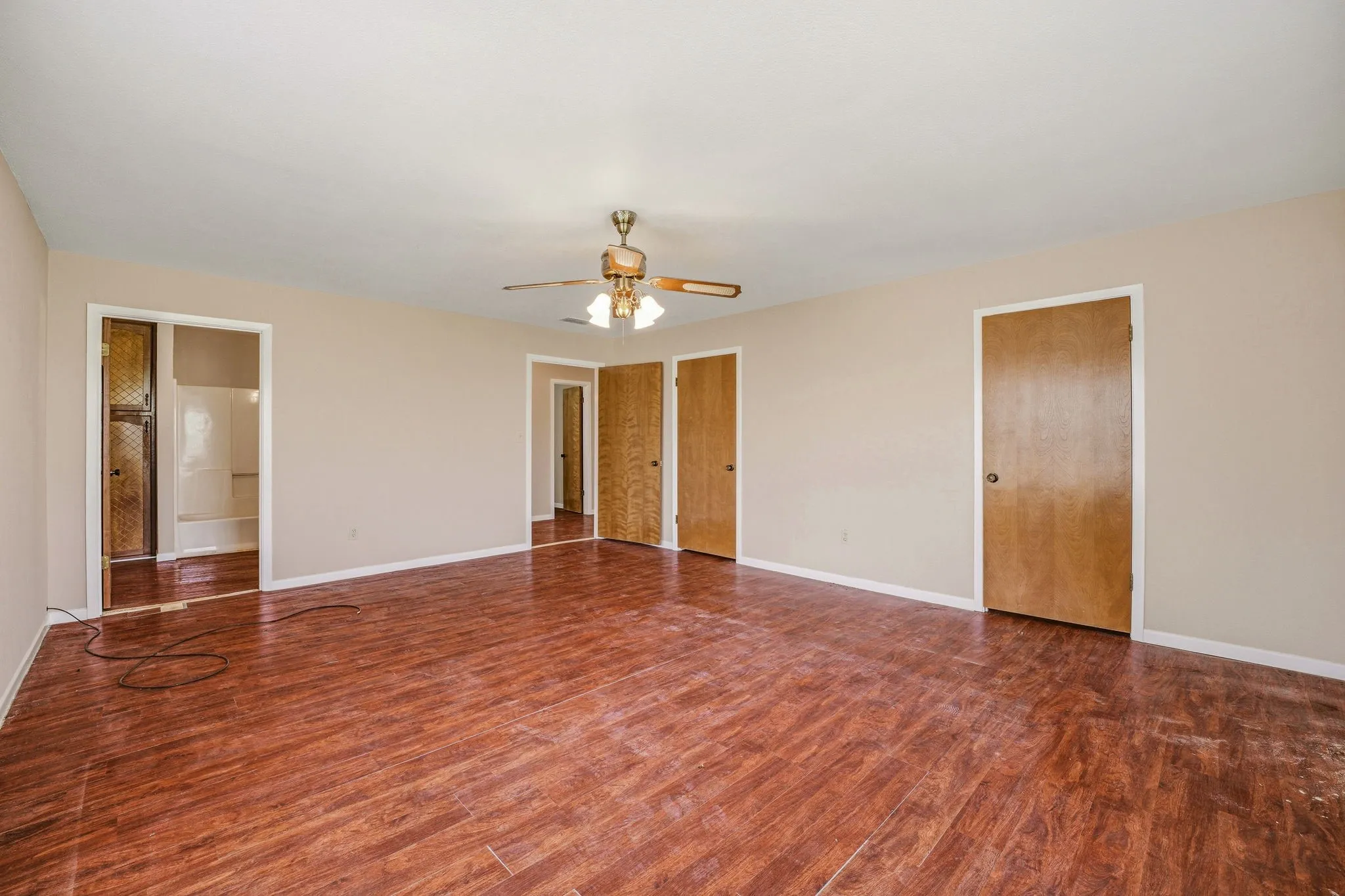 Single Family Residence For Sale in Eastland County , 2309 County Road 295, Carbon, Texas 76435, 2 Bedroom, 2 Bathroom, Garage spaces, 1,920 Sqft, built in 1960, mls#21287293, Real Estate Agent in Carbon, Homes For Sale in Eastland county, Homes For Sale in Carbon, Realtor in Carbon Texas, Real Estate Brokerage Independent Realty Texas, Luminita Cordes Realtor