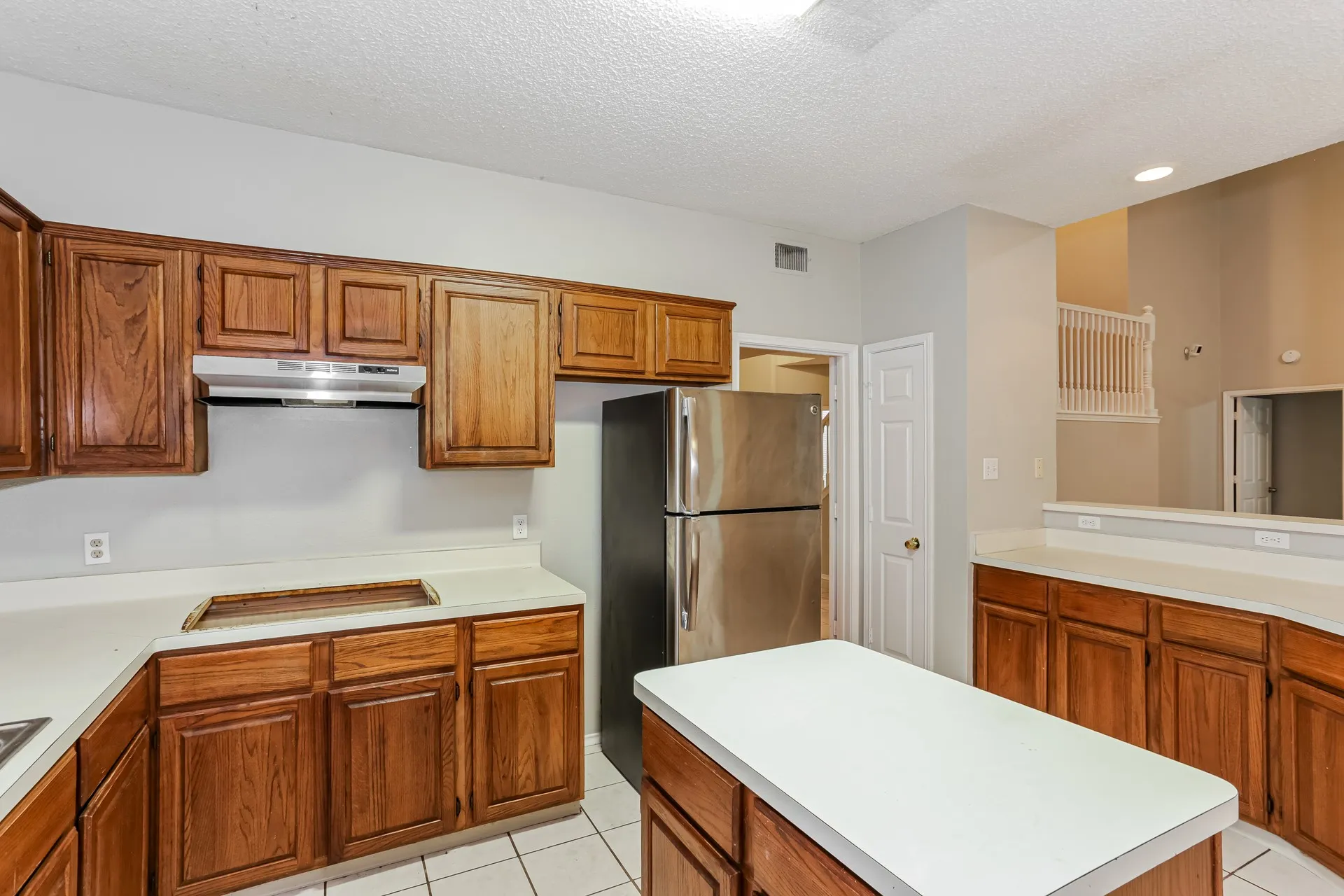 Single Family Residence For Rent in Dallas County , 2329 Bent Brook Drive, Mesquite, Texas 75181, 5 Bedroom, 3 Bathroom, 2 Garage spaces, 3,094 Sqft, built in 1992, mls#21287318, Real Estate Agent in Mesquite, Homes For Rent in Dallas county, Homes For Rent in Mesquite, Realtor in Mesquite Texas, Real Estate Brokerage Independent Realty Texas, Luminita Cordes Realtor