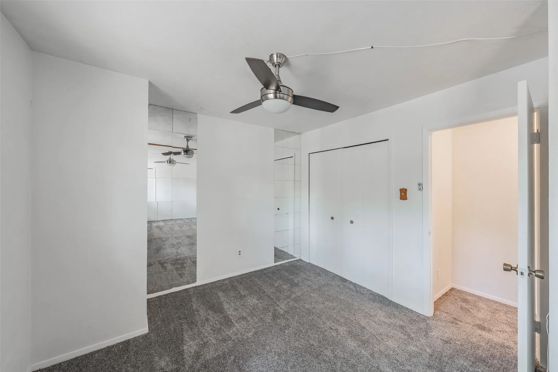 Single Family Residence For Sale in Tarrant County , 524 Buffalo Drive, Arlington, Texas 76013, 4 Bedroom, 2 Bathroom, 2 Garage spaces, 2,116 Sqft, built in 1963, mls#21287325, Real Estate Agent in Arlington, Homes For Sale in Tarrant county, Homes For Sale in Arlington, Realtor in Arlington Texas, Real Estate Brokerage Independent Realty Texas, Luminita Cordes Realtor