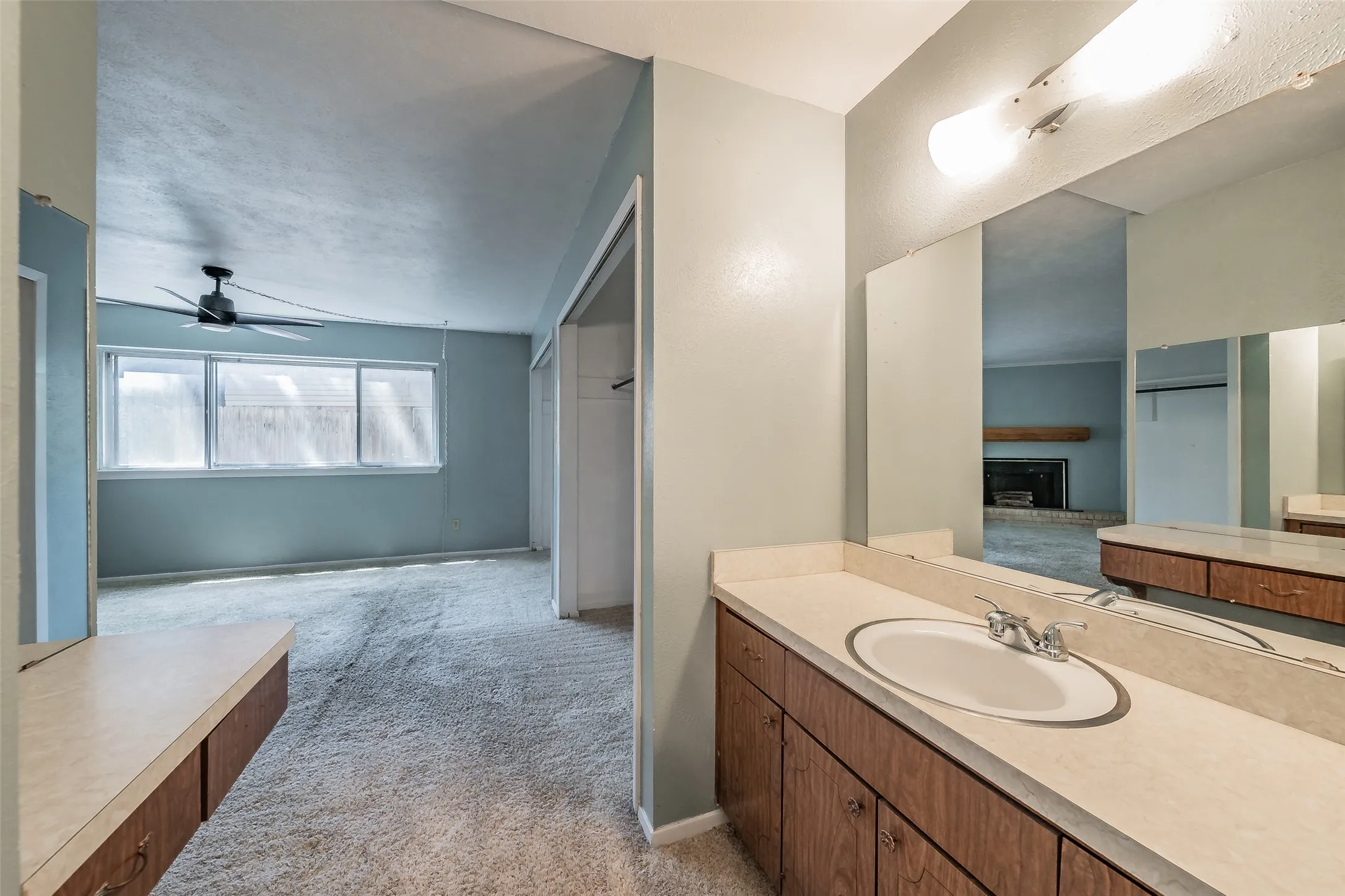 Single Family Residence For Sale in Tarrant County , 524 Buffalo Drive, Arlington, Texas 76013, 4 Bedroom, 2 Bathroom, 2 Garage spaces, 2,116 Sqft, built in 1963, mls#21287325, Real Estate Agent in Arlington, Homes For Sale in Tarrant county, Homes For Sale in Arlington, Realtor in Arlington Texas, Real Estate Brokerage Independent Realty Texas, Luminita Cordes Realtor