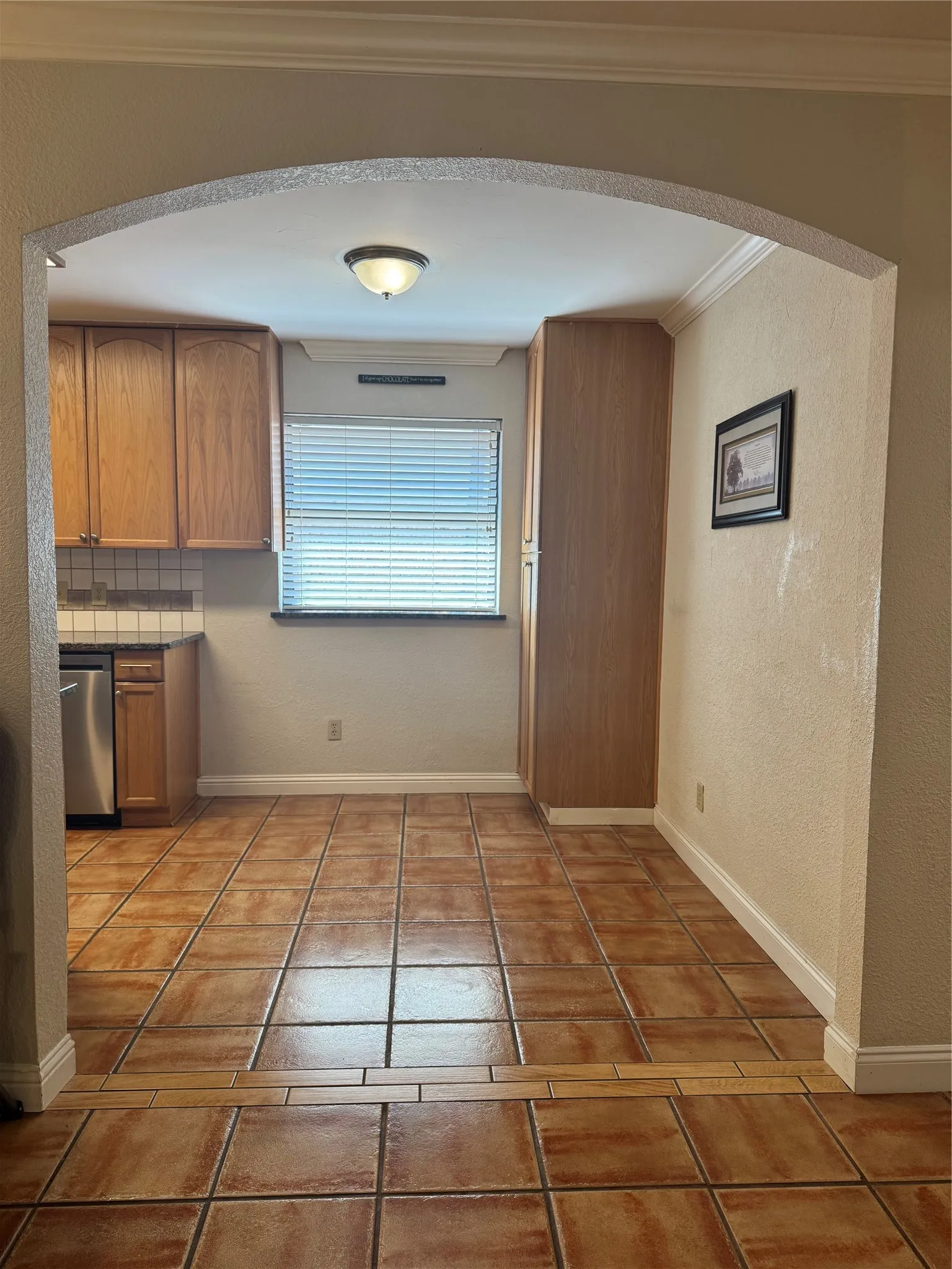 Single Family Residence For Sale in Parker County , 205 Scenic Drive, Aledo, Texas 76008, 3 Bedroom, 2 Bathroom, 2 Garage spaces, 1,296 Sqft, built in 1979, mls#21287237, Real Estate Agent in Aledo, Homes For Sale in Parker county, Homes For Sale in Aledo, Realtor in Aledo Texas, Real Estate Brokerage Independent Realty Texas, Luminita Cordes Realtor