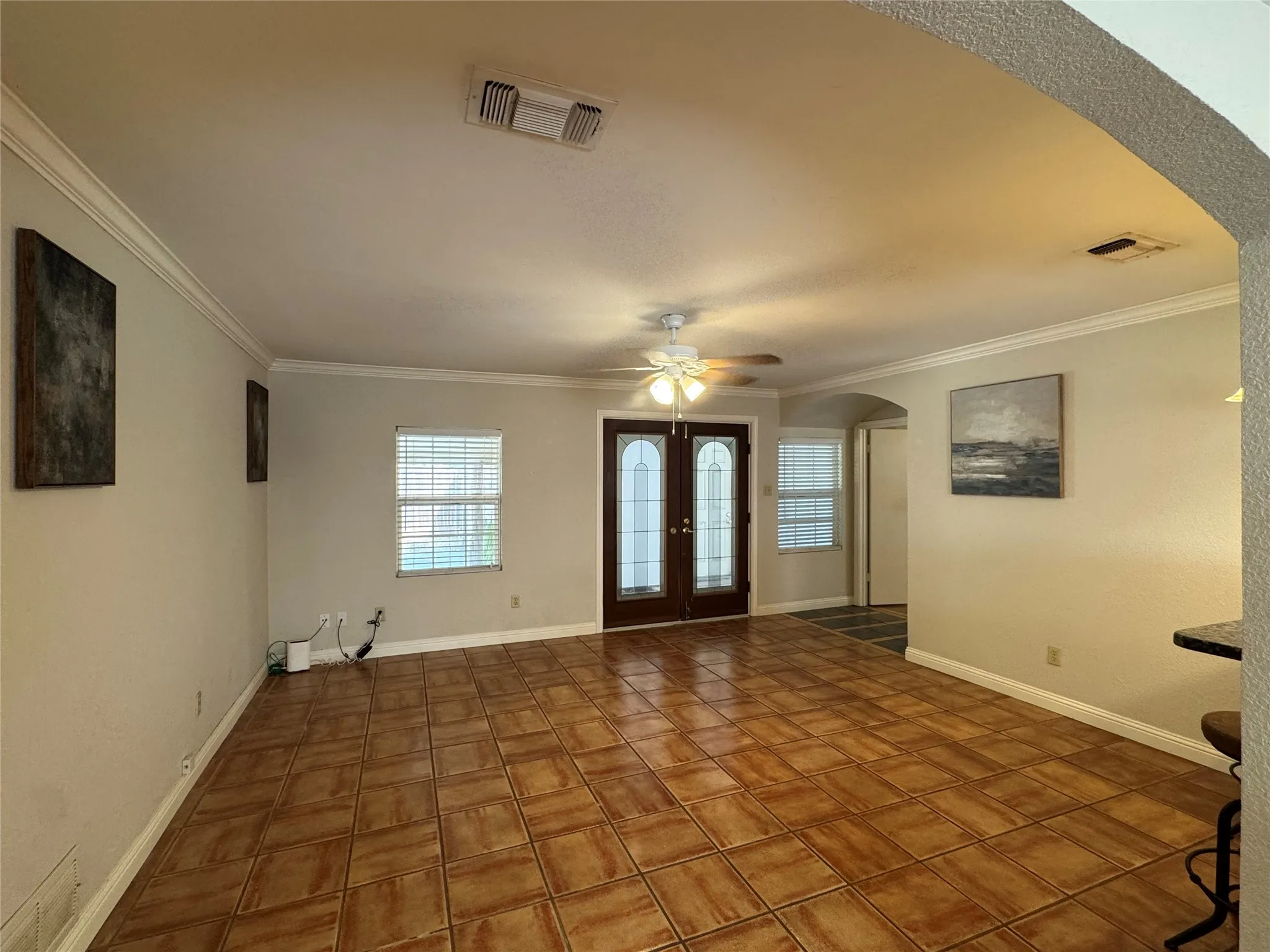 Single Family Residence For Sale in Parker County , 205 Scenic Drive, Aledo, Texas 76008, 3 Bedroom, 2 Bathroom, 2 Garage spaces, 1,296 Sqft, built in 1979, mls#21287237, Real Estate Agent in Aledo, Homes For Sale in Parker county, Homes For Sale in Aledo, Realtor in Aledo Texas, Real Estate Brokerage Independent Realty Texas, Luminita Cordes Realtor