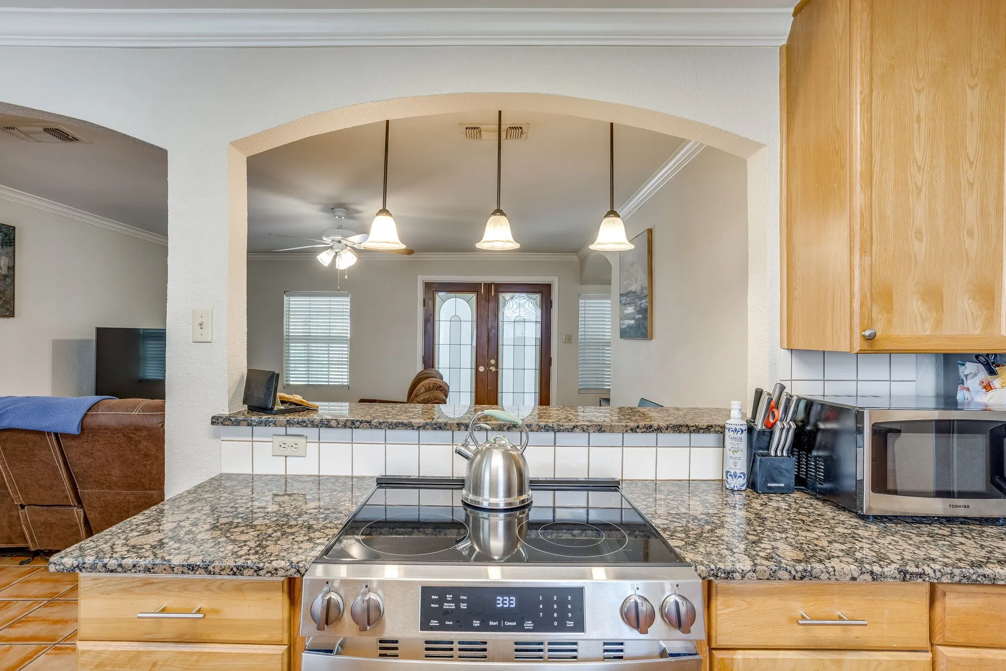 Single Family Residence For Sale in Parker County , 205 Scenic Drive, Aledo, Texas 76008, 3 Bedroom, 2 Bathroom, 2 Garage spaces, 1,296 Sqft, built in 1979, mls#21287237, Real Estate Agent in Aledo, Homes For Sale in Parker county, Homes For Sale in Aledo, Realtor in Aledo Texas, Real Estate Brokerage Independent Realty Texas, Luminita Cordes Realtor