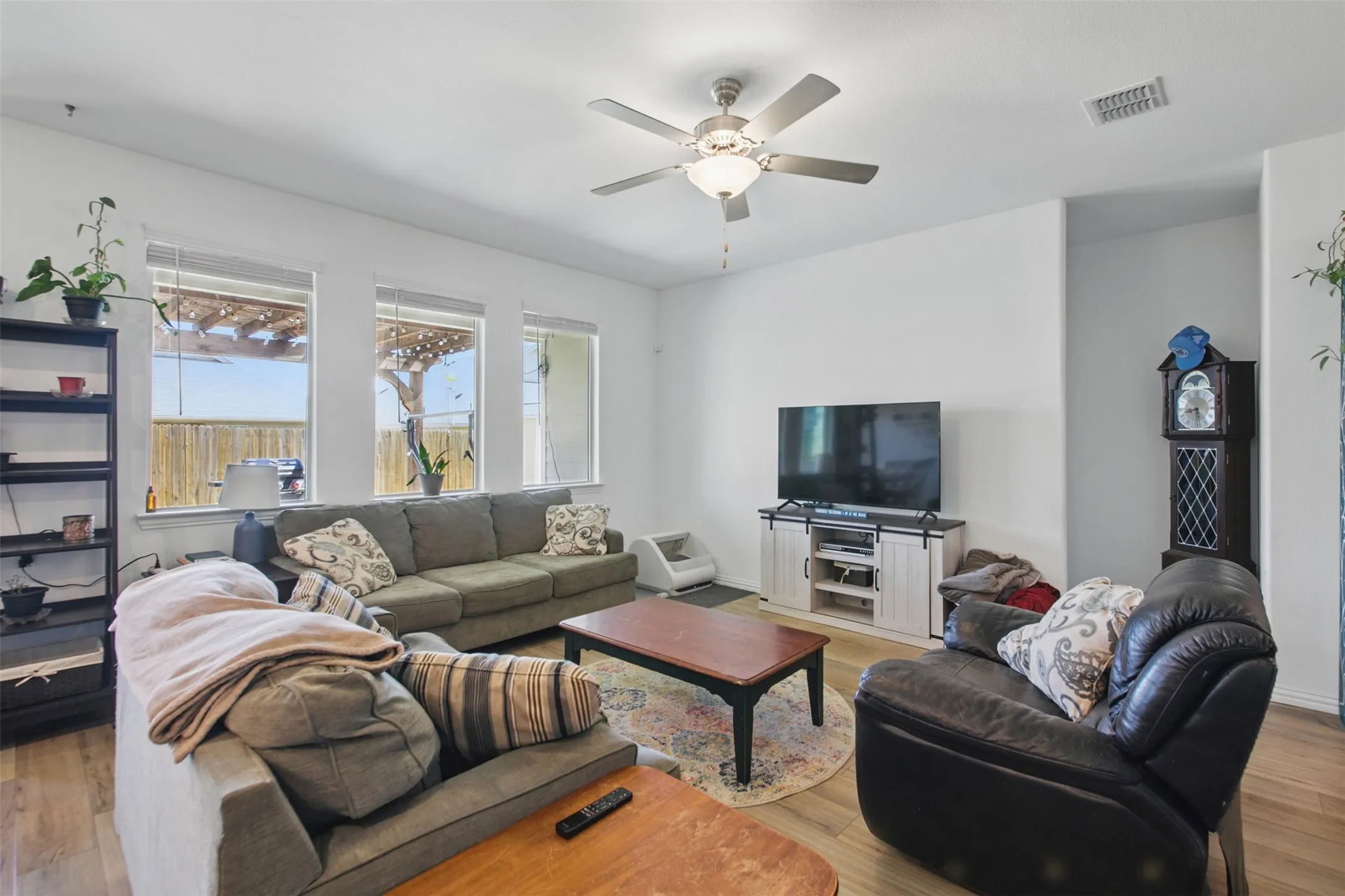 Single Family Residence For Sale in Denton County , 14808 Hester Trail, Fort Worth, Texas 76052, 4 Bedroom, 2 Bathroom, 2 Garage spaces, 1,834 Sqft, built in 2022, mls#21287349, Real Estate Agent in Fort Worth, Homes For Sale in Denton county, Homes For Sale in Fort Worth, Realtor in Fort Worth Texas, Real Estate Brokerage Independent Realty Texas, Luminita Cordes Realtor