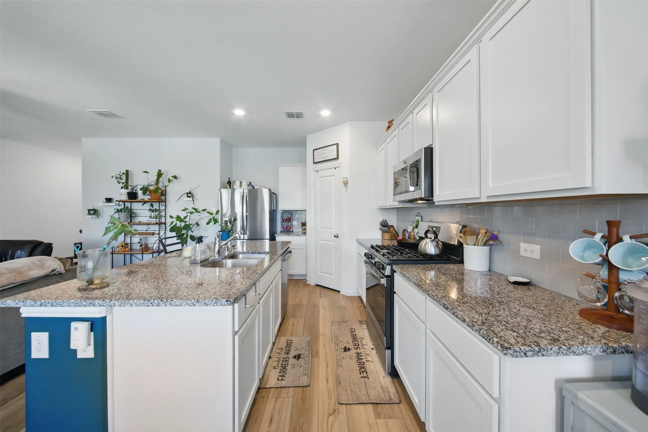 Single Family Residence For Sale in Denton County , 14808 Hester Trail, Fort Worth, Texas 76052, 4 Bedroom, 2 Bathroom, 2 Garage spaces, 1,834 Sqft, built in 2022, mls#21287349, Real Estate Agent in Fort Worth, Homes For Sale in Denton county, Homes For Sale in Fort Worth, Realtor in Fort Worth Texas, Real Estate Brokerage Independent Realty Texas, Luminita Cordes Realtor