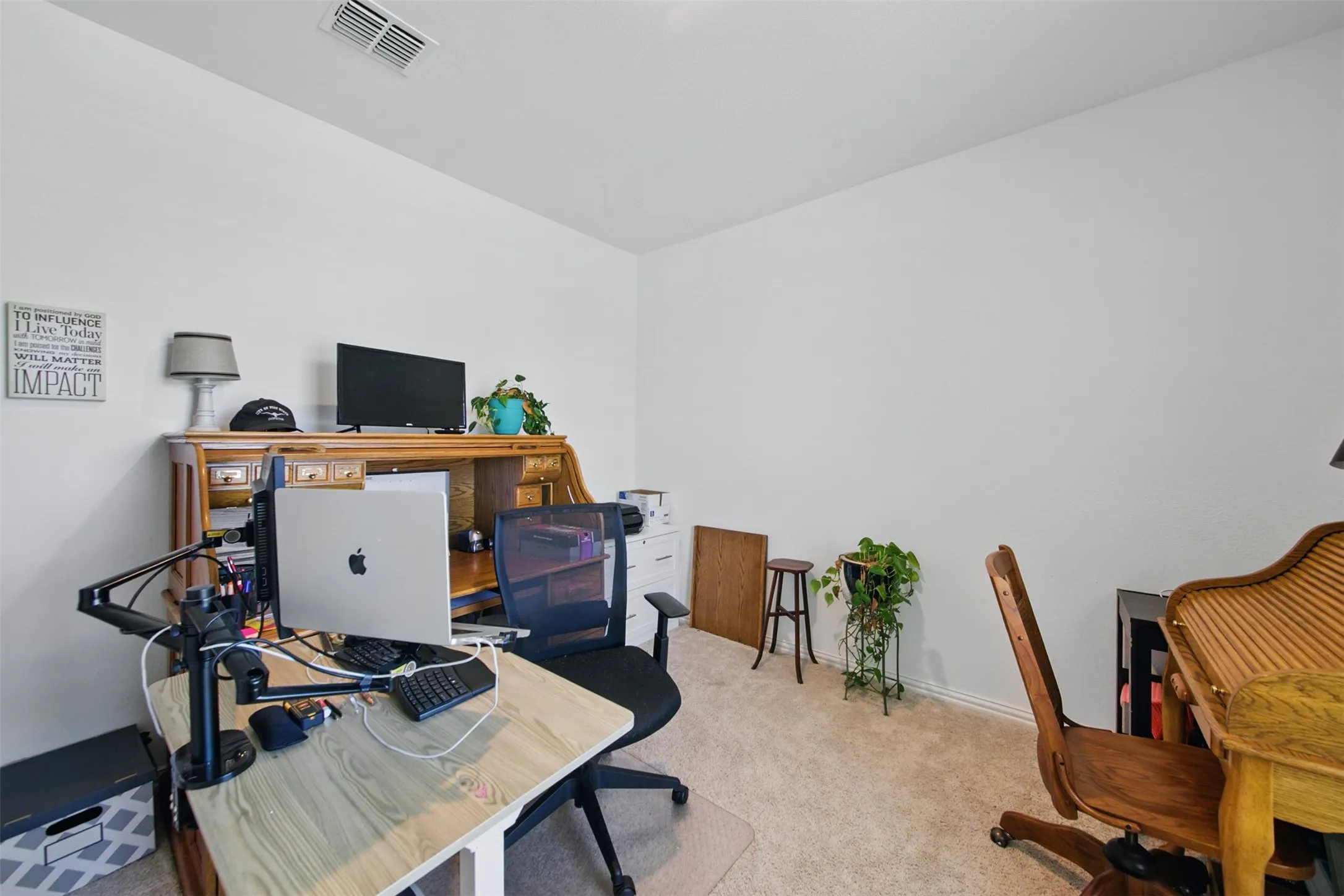 Single Family Residence For Sale in Denton County , 14808 Hester Trail, Fort Worth, Texas 76052, 4 Bedroom, 2 Bathroom, 2 Garage spaces, 1,834 Sqft, built in 2022, mls#21287349, Real Estate Agent in Fort Worth, Homes For Sale in Denton county, Homes For Sale in Fort Worth, Realtor in Fort Worth Texas, Real Estate Brokerage Independent Realty Texas, Luminita Cordes Realtor