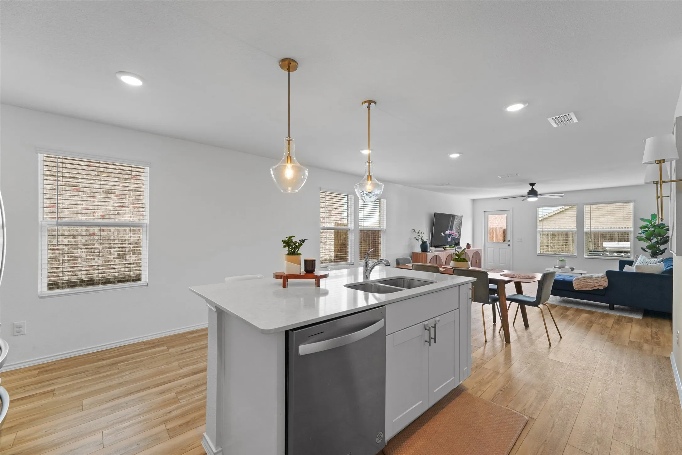 Single Family Residence For Sale in Kaufman County , 2065 Henrietta Drive, Forney, Texas 75126, 4 Bedroom, 3 Bathroom, 2 Garage spaces, 2,266 Sqft, built in 2023, mls#21287118, Real Estate Agent in Forney, Homes For Sale in Kaufman county, Homes For Sale in Forney, Realtor in Forney Texas, Real Estate Brokerage Independent Realty Texas, Luminita Cordes Realtor