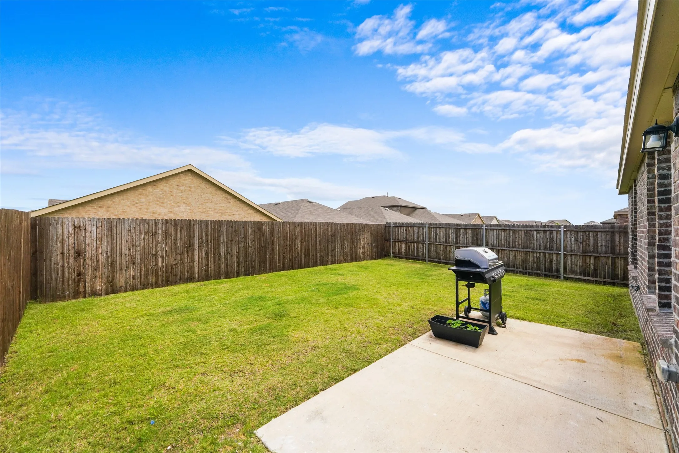 Single Family Residence For Sale in Kaufman County , 2065 Henrietta Drive, Forney, Texas 75126, 4 Bedroom, 3 Bathroom, 2 Garage spaces, 2,266 Sqft, built in 2023, mls#21287118, Real Estate Agent in Forney, Homes For Sale in Kaufman county, Homes For Sale in Forney, Realtor in Forney Texas, Real Estate Brokerage Independent Realty Texas, Luminita Cordes Realtor