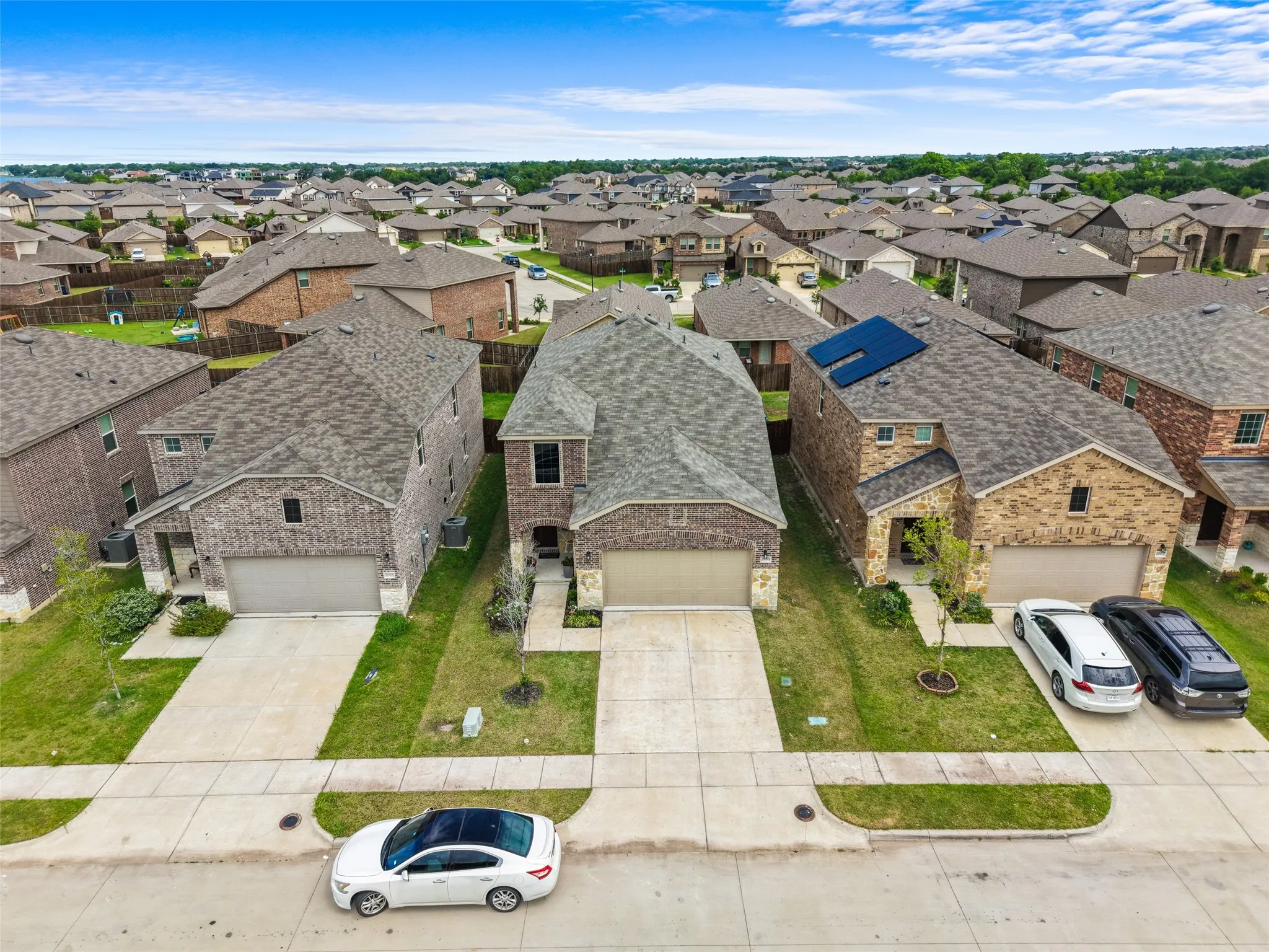 Single Family Residence For Sale in Kaufman County , 2065 Henrietta Drive, Forney, Texas 75126, 4 Bedroom, 3 Bathroom, 2 Garage spaces, 2,266 Sqft, built in 2023, mls#21287118, Real Estate Agent in Forney, Homes For Sale in Kaufman county, Homes For Sale in Forney, Realtor in Forney Texas, Real Estate Brokerage Independent Realty Texas, Luminita Cordes Realtor
