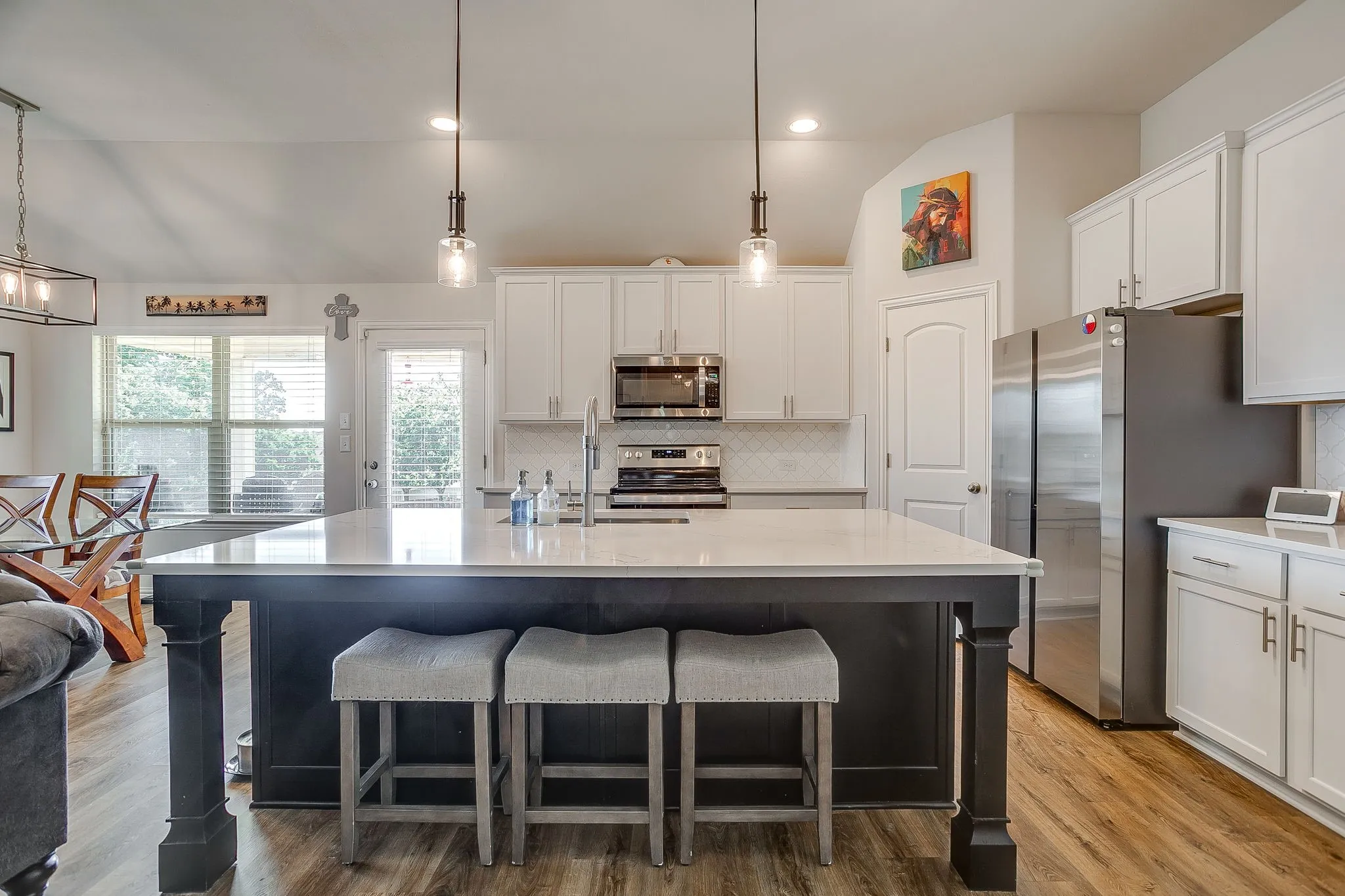 Single Family Residence For Sale in Johnson County , 3113 Arbor View Drive, Burleson, Texas 76028, 4 Bedroom, 2 Bathroom, 2 Garage spaces, 1,700 Sqft, built in 2022, mls#21287401, Real Estate Agent in Burleson, Homes For Sale in Johnson county, Homes For Sale in Burleson, Realtor in Burleson Texas, Real Estate Brokerage Independent Realty Texas, Luminita Cordes Realtor
