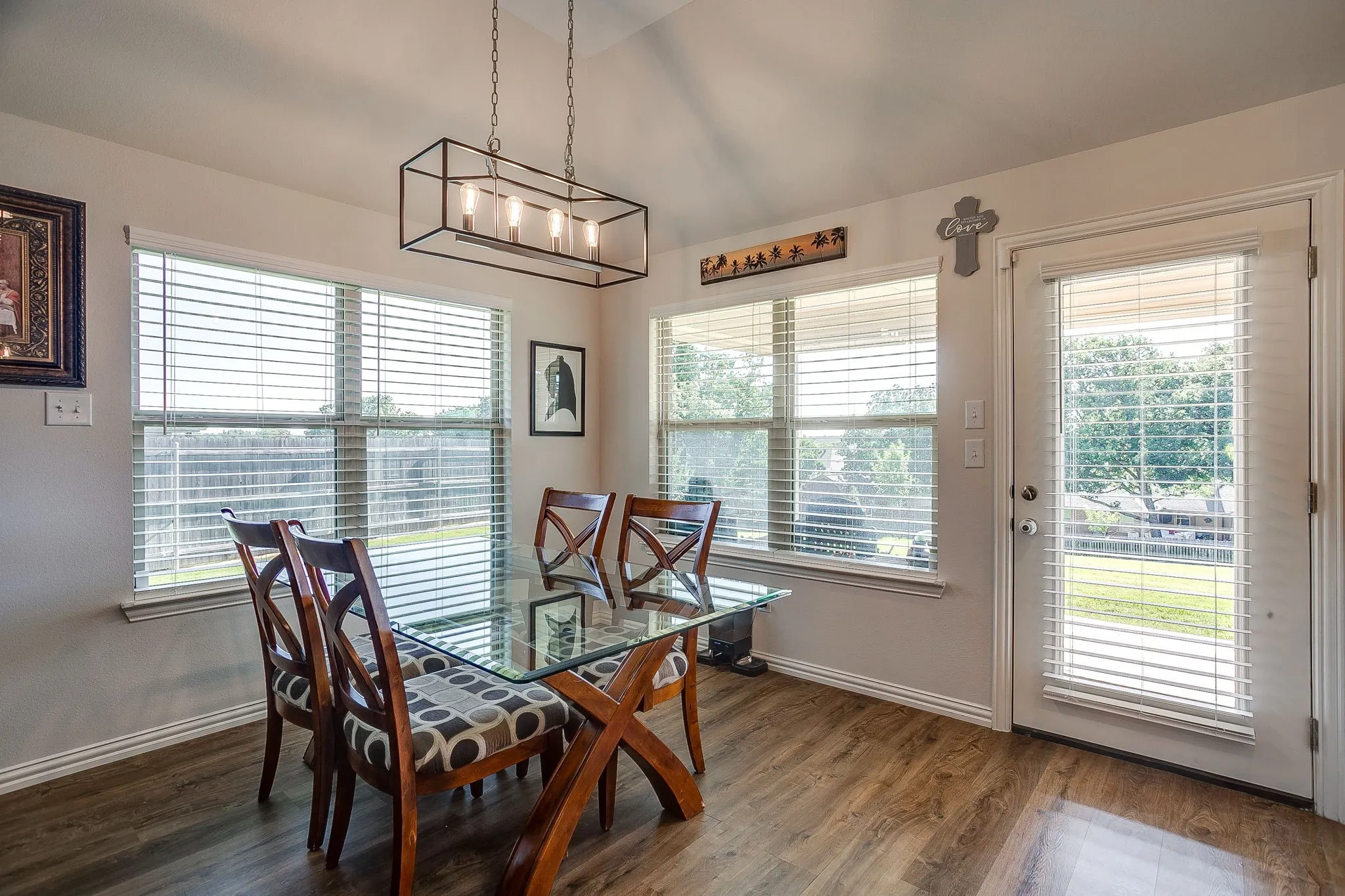 Single Family Residence For Sale in Johnson County , 3113 Arbor View Drive, Burleson, Texas 76028, 4 Bedroom, 2 Bathroom, 2 Garage spaces, 1,700 Sqft, built in 2022, mls#21287401, Real Estate Agent in Burleson, Homes For Sale in Johnson county, Homes For Sale in Burleson, Realtor in Burleson Texas, Real Estate Brokerage Independent Realty Texas, Luminita Cordes Realtor